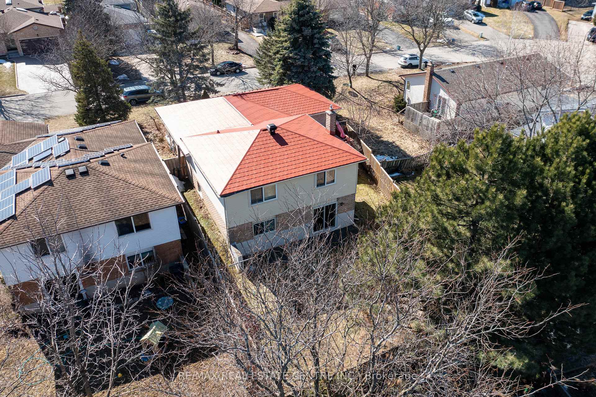 Photo 42 of 89 High Acres Crescent, Kitchener — HOMEH
