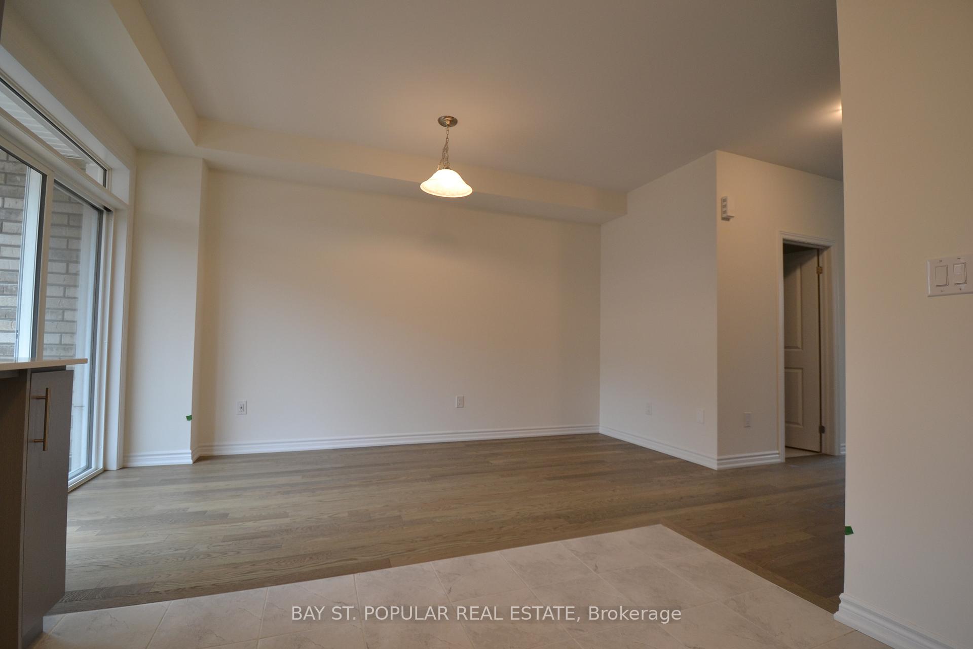 Photo 5 of 76 Imperial College Lane, Markham, Wismer — HOMEH