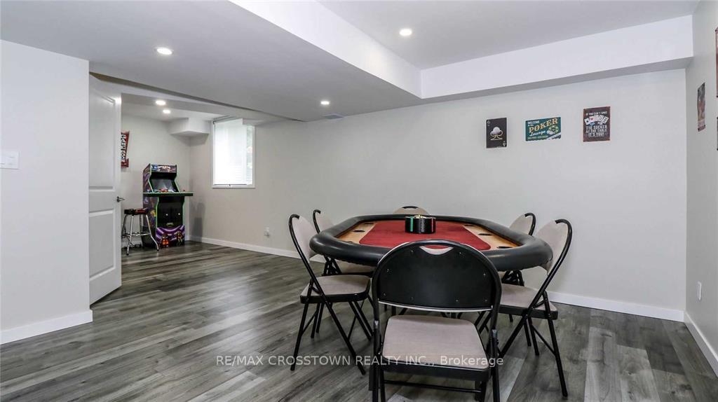 Photo 21 of 977 Wright Drive, Midland — HOMEH