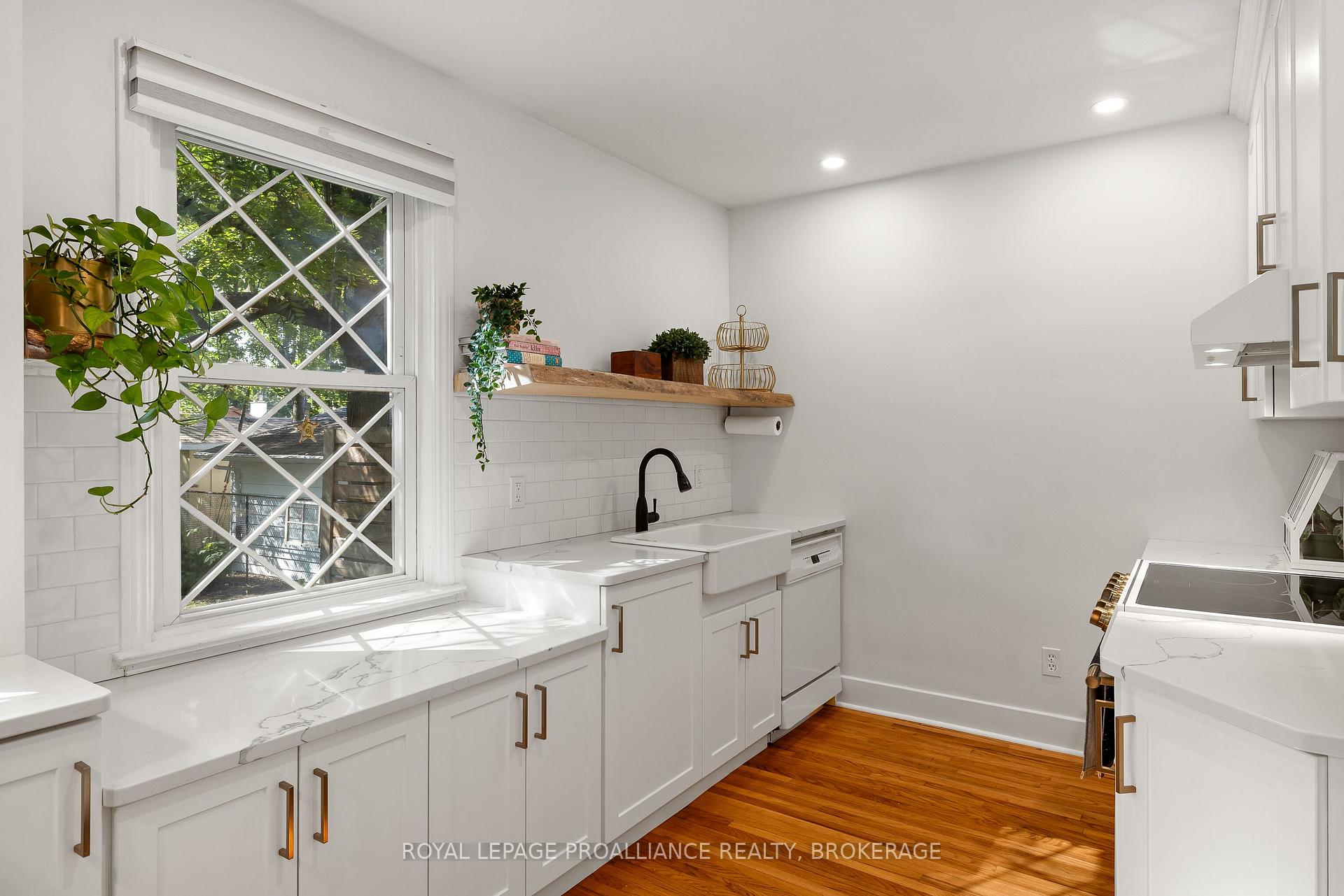 Photo 15 of 46 McMichael Street, Kingston, West of Sir John A. Blvd — HOMEH