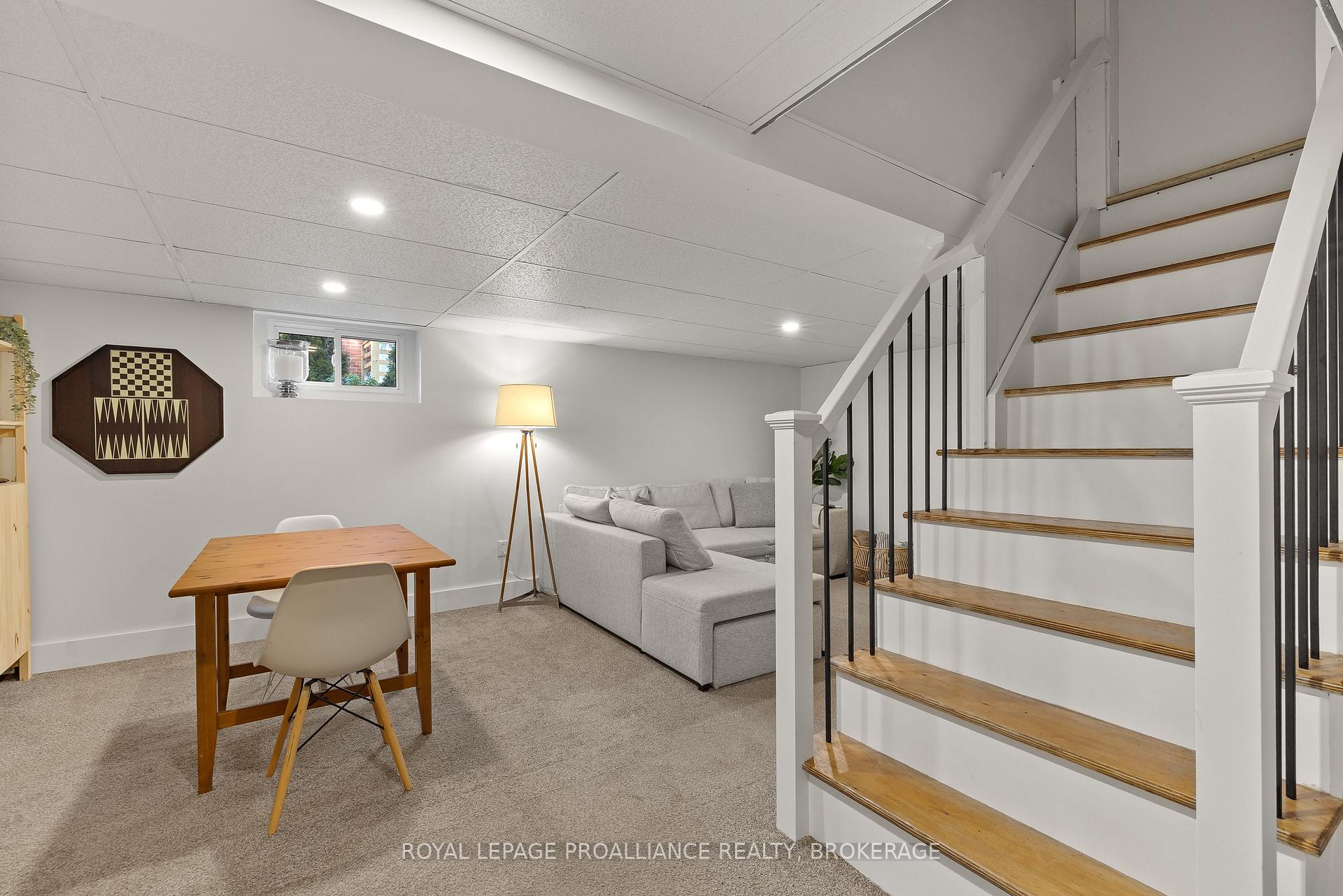 Photo 34 of 46 McMichael Street, Kingston, West of Sir John A. Blvd — HOMEH