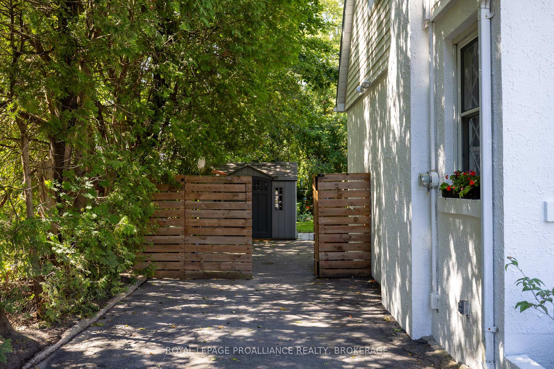 Photo 42 of 46 McMichael Street, Kingston, West of Sir John A. Blvd — HOMEH