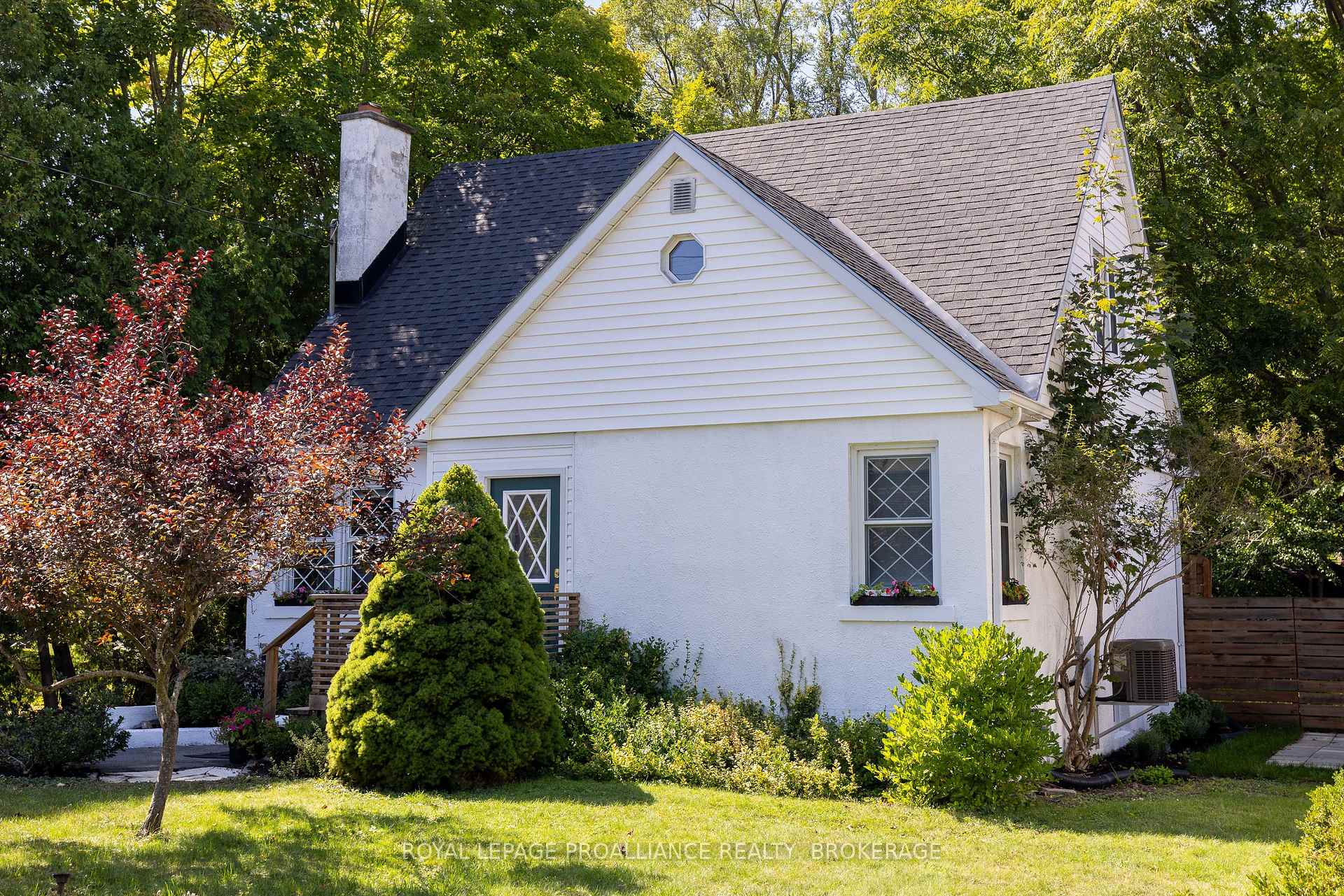 Photo 50 of 46 McMichael Street, Kingston, West of Sir John A. Blvd — HOMEH