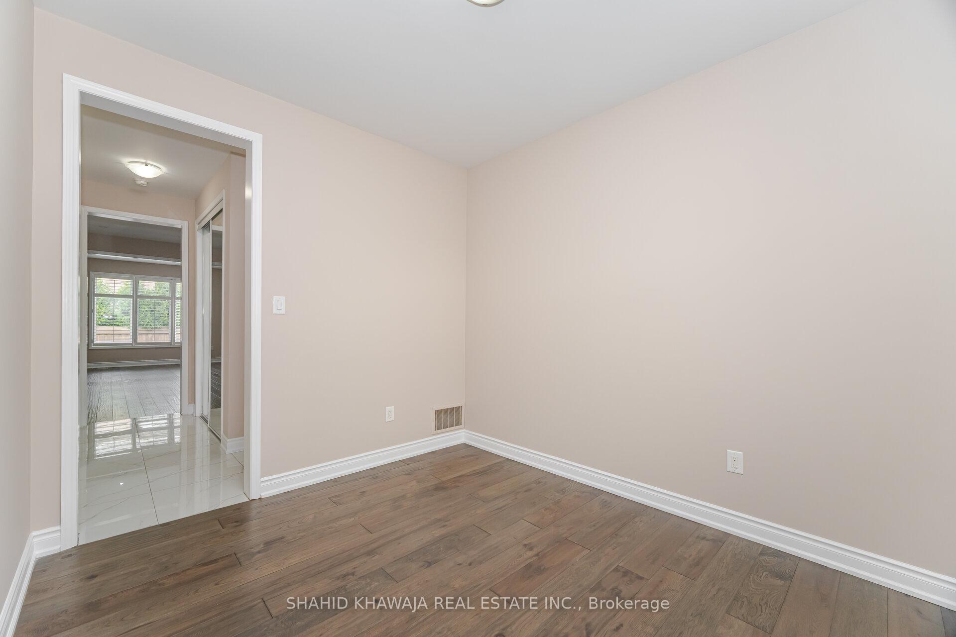 Photo 10 of 849 Farmstead Drive, Milton, Willmott — HOMEH