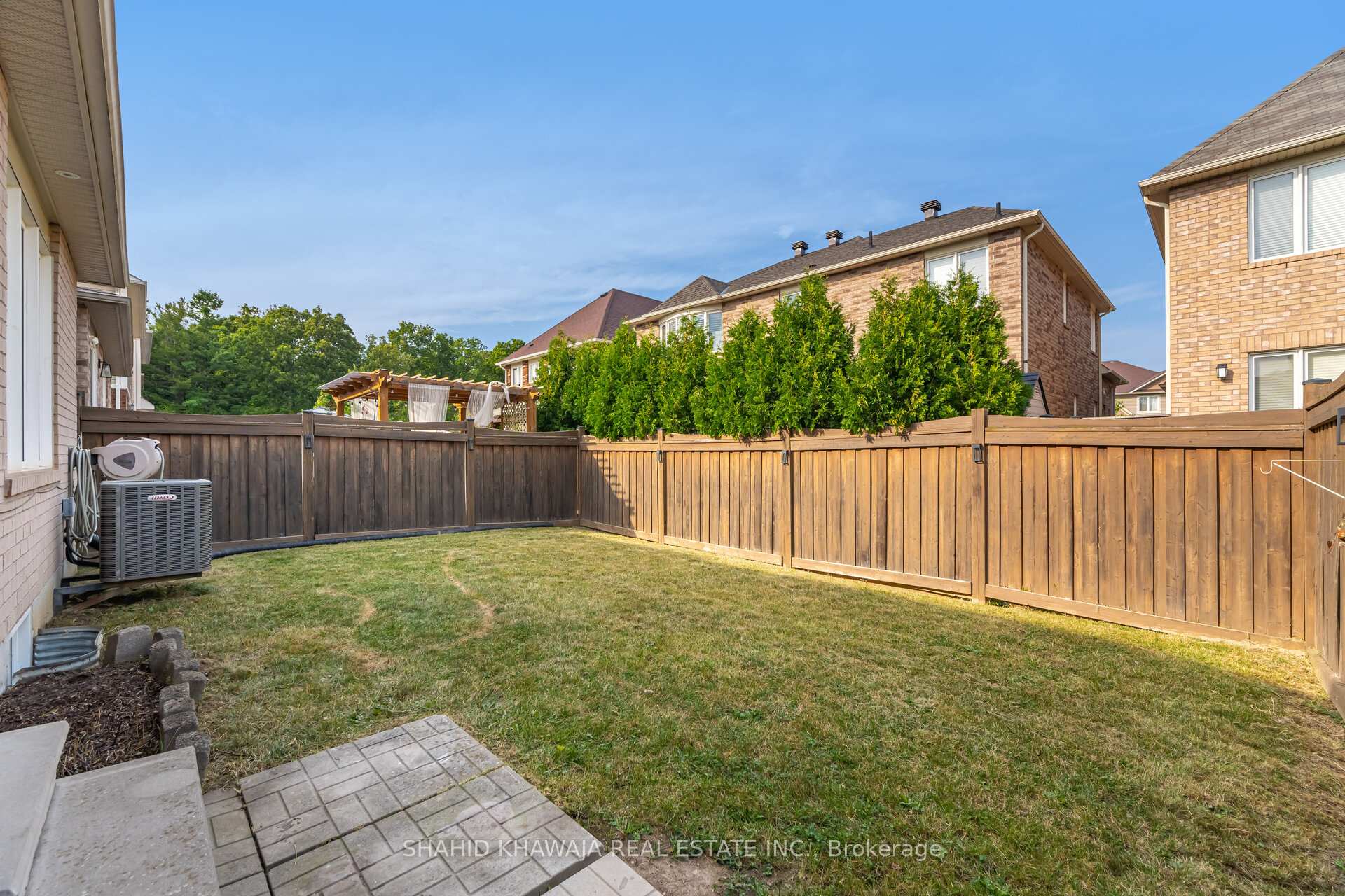 Photo 25 of 849 Farmstead Drive, Milton, Willmott — HOMEH