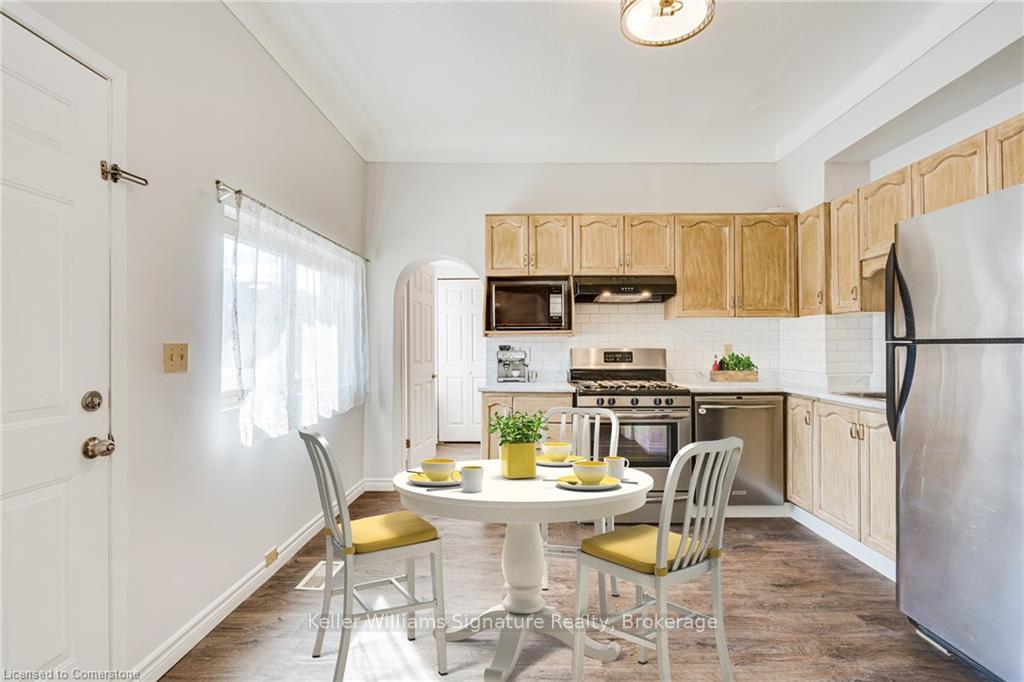 Photo 4 of Unit #2, 460 King William Street, Hamilton, Landsdale — HOMEH