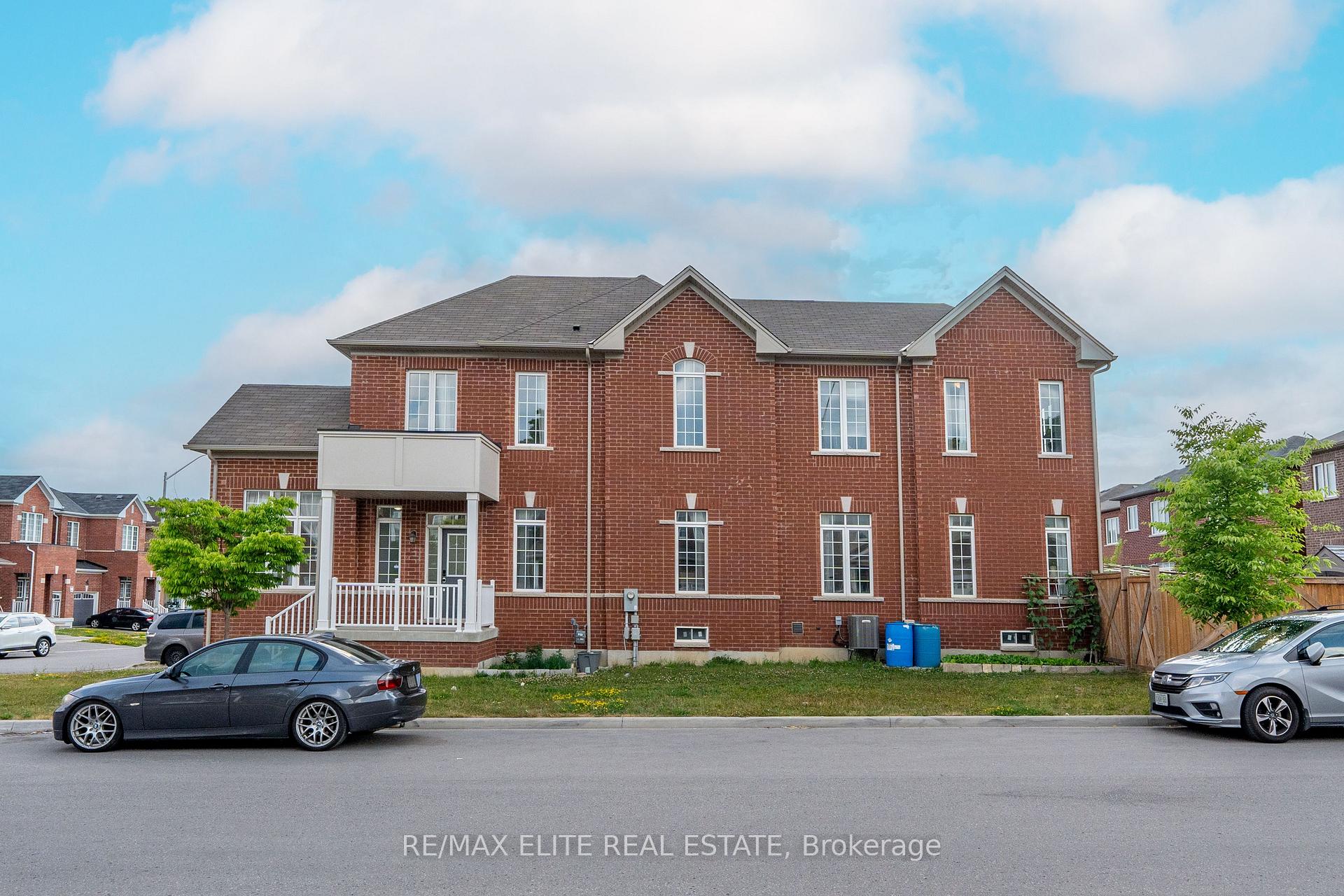 Front of 32 Titan Trail