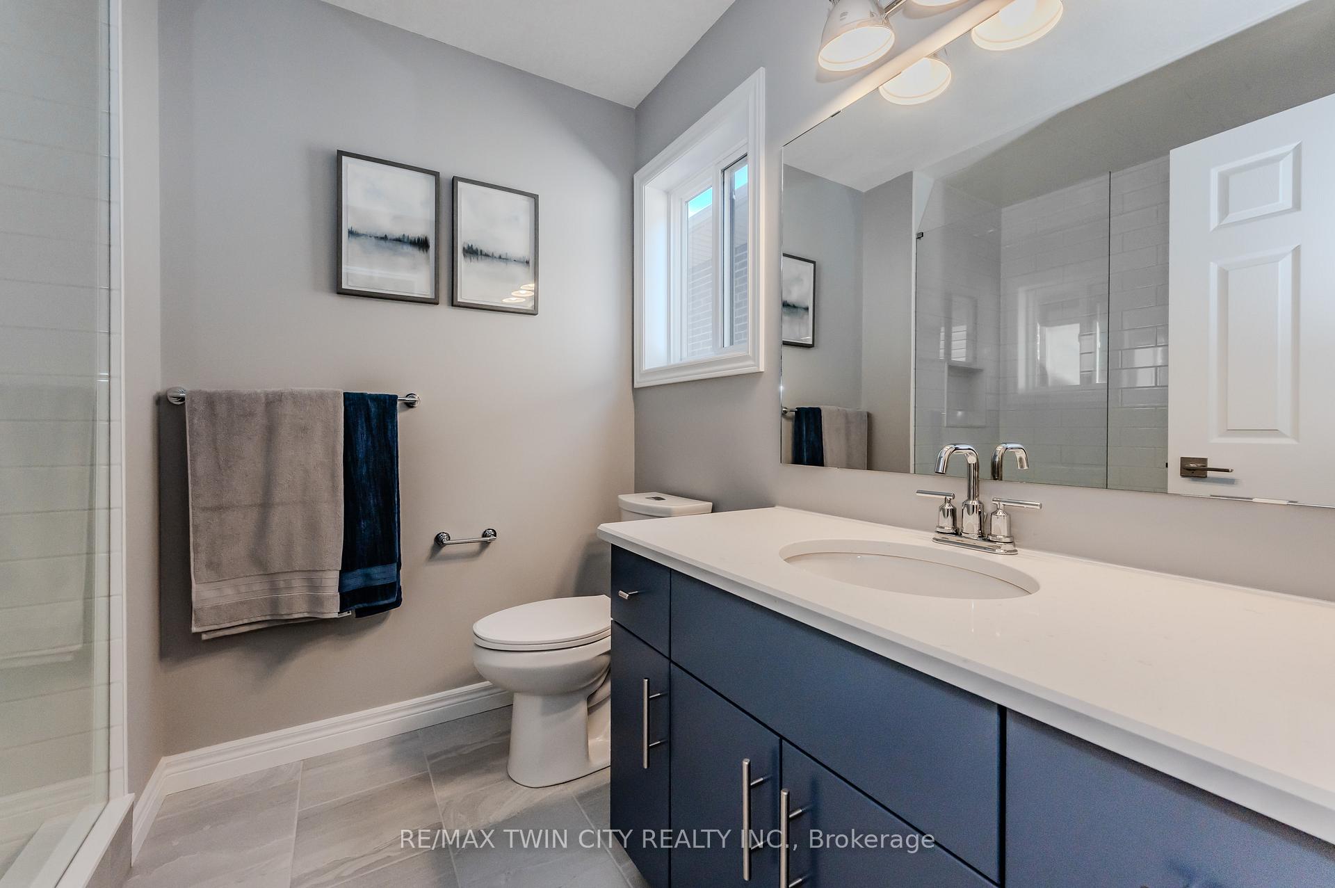 Photo 10 of 27 Spachman Street, Kitchener — HOMEH