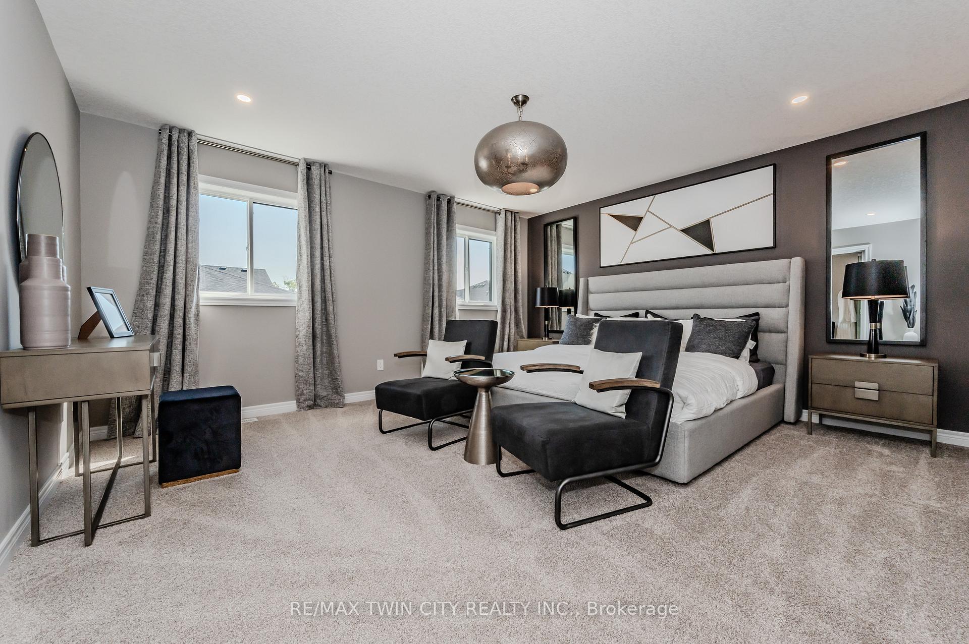 Photo 11 of 27 Spachman Street, Kitchener — HOMEH