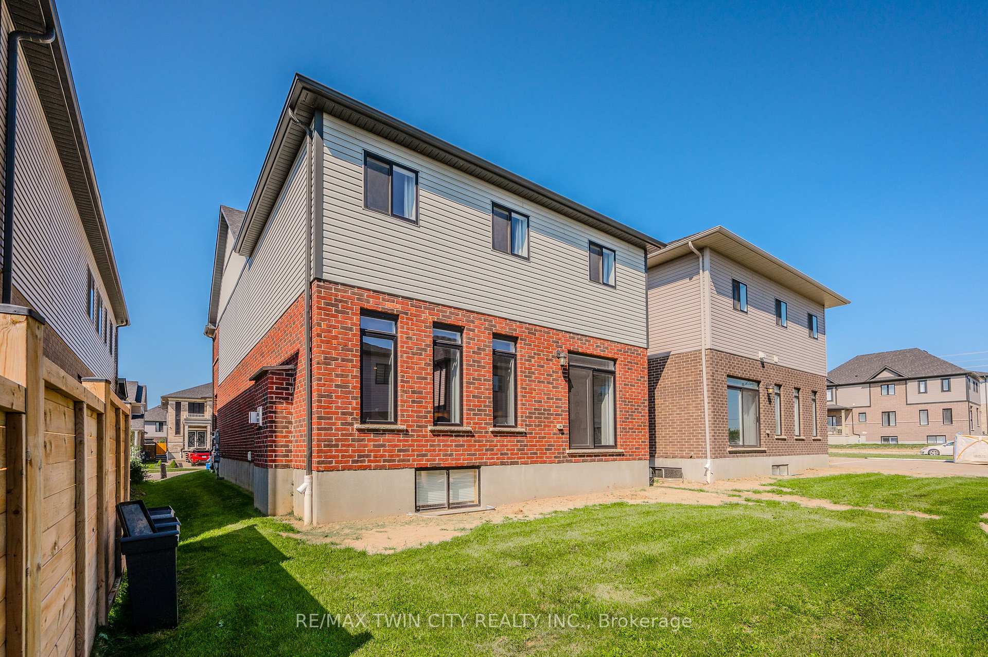 Photo 15 of 27 Spachman Street, Kitchener — HOMEH
