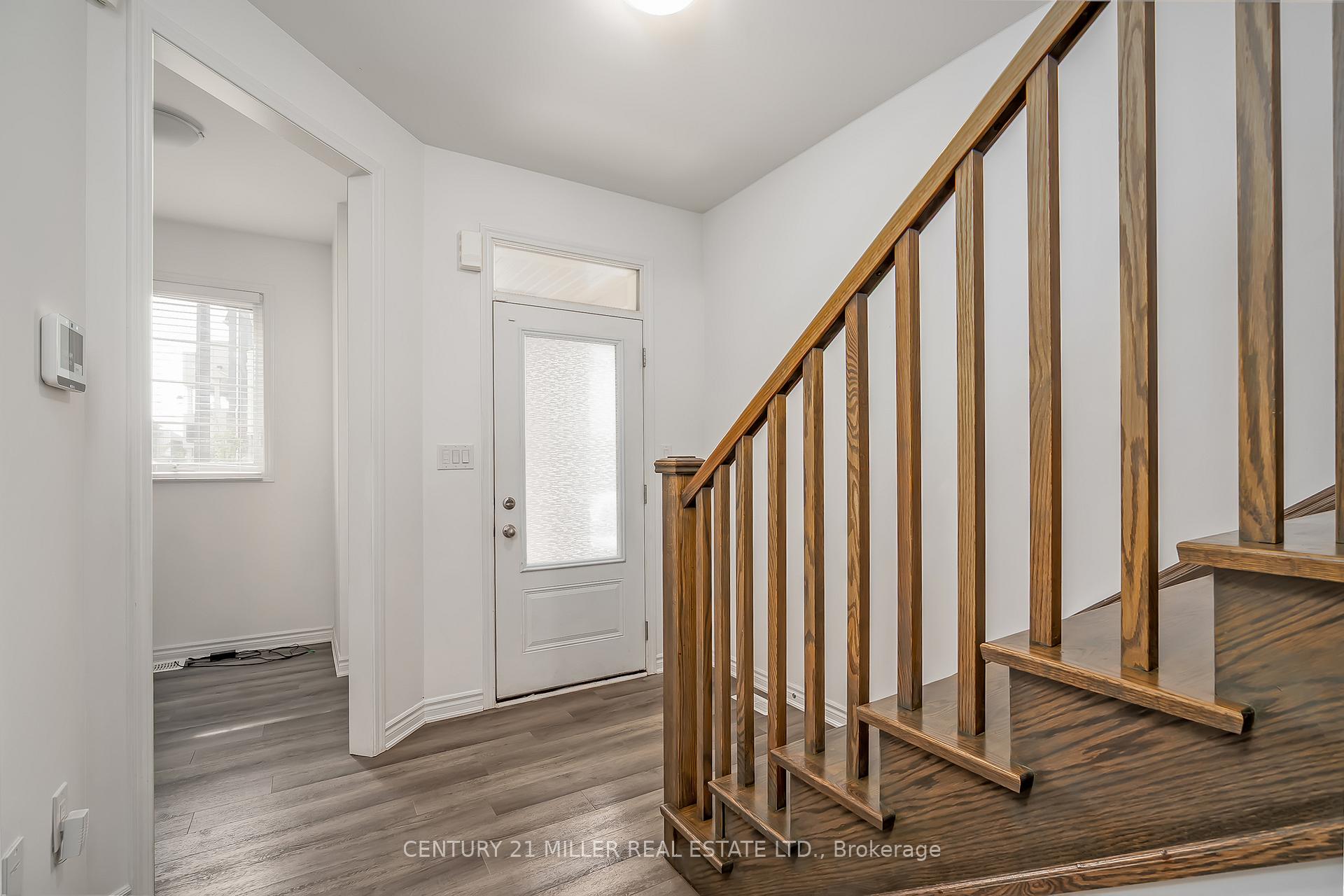 Photo 5 of 1554 Moira Crescent, Milton, Bowes — HOMEH