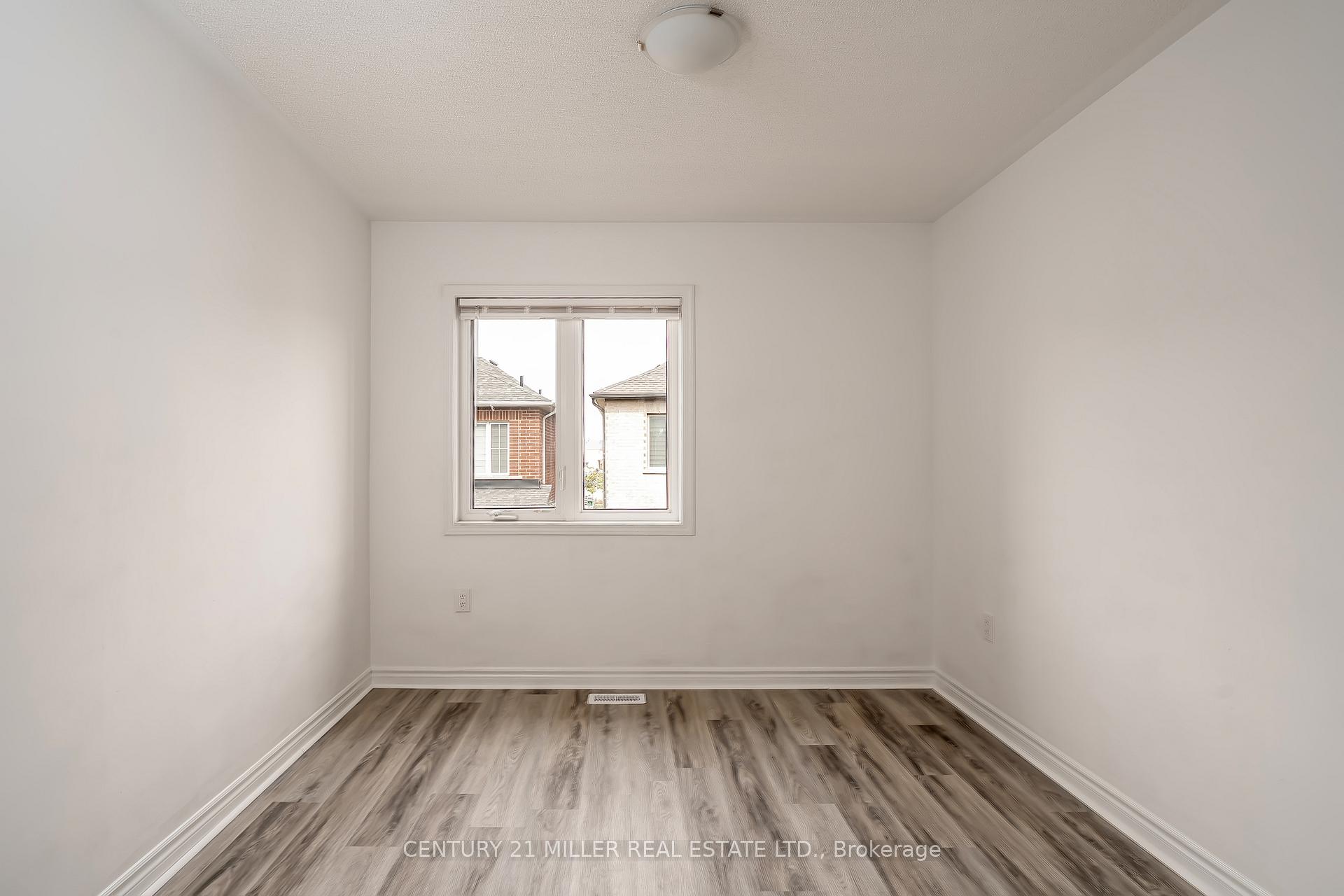 Photo 4 of 1554 Moira Crescent, Milton, Bowes — HOMEH