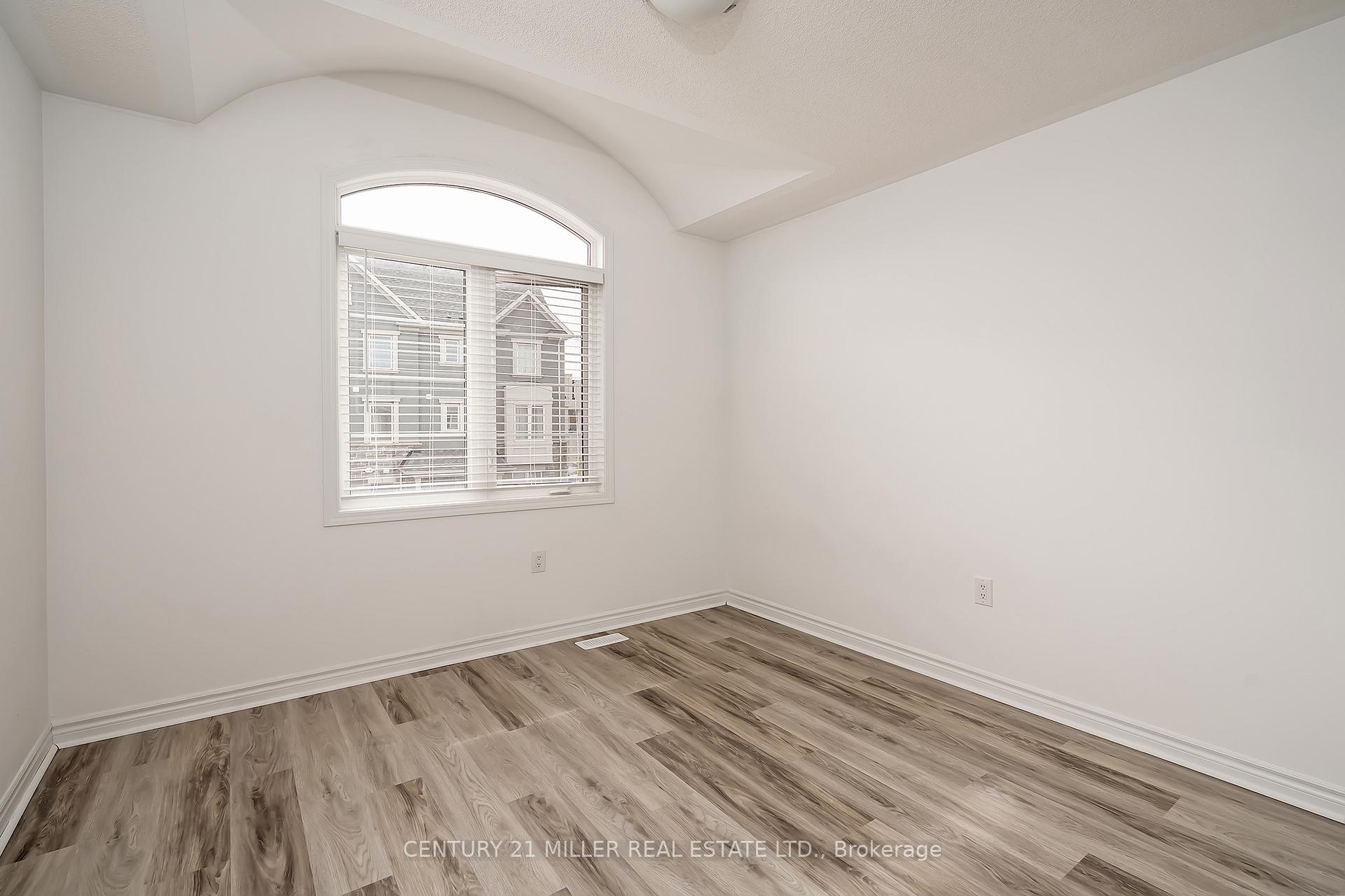 Photo 22 of 1554 Moira Crescent, Milton, Bowes — HOMEH
