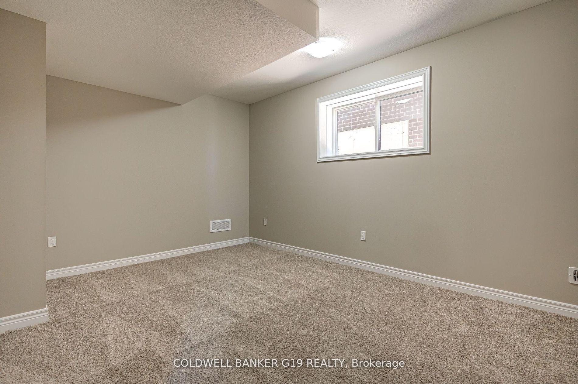 Photo 33 of 99 Georgina Street, Kitchener — HOMEH