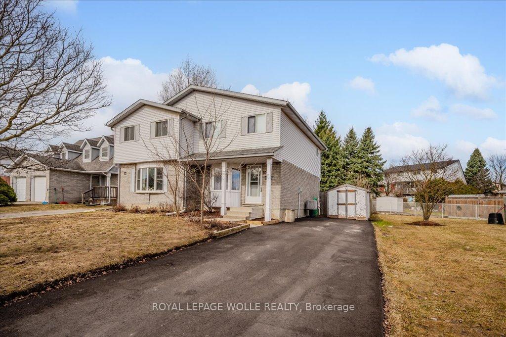 Photo 2 of 10 Caprice Court, Kitchener, Victoria Hills — HOMEH