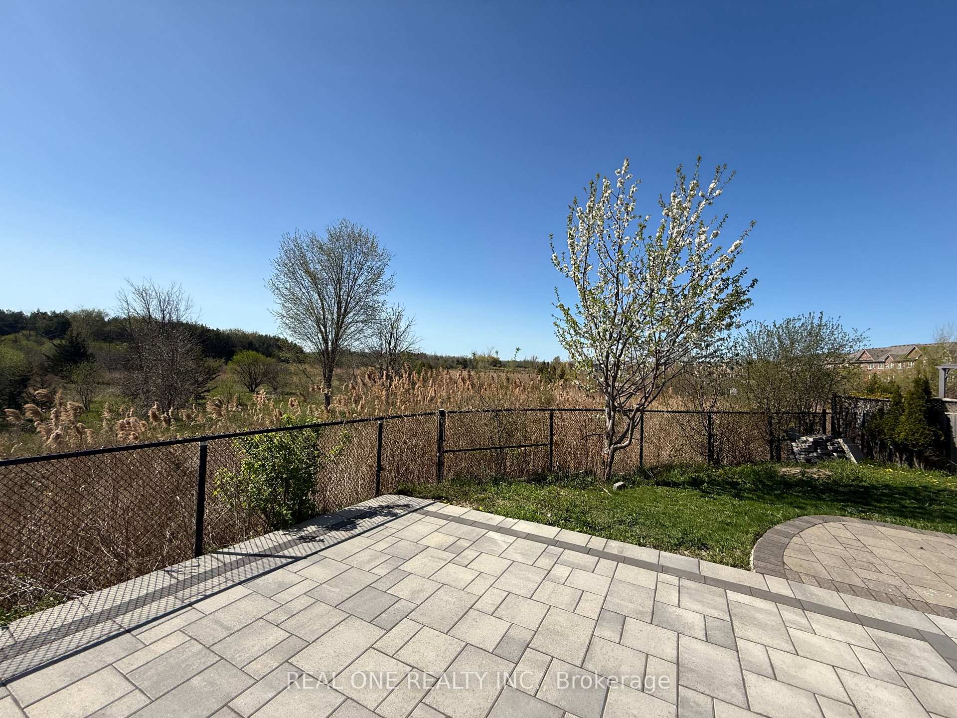 Photo 22 of 10 Prince Charles Way, Markham, Berczy — HOMEH