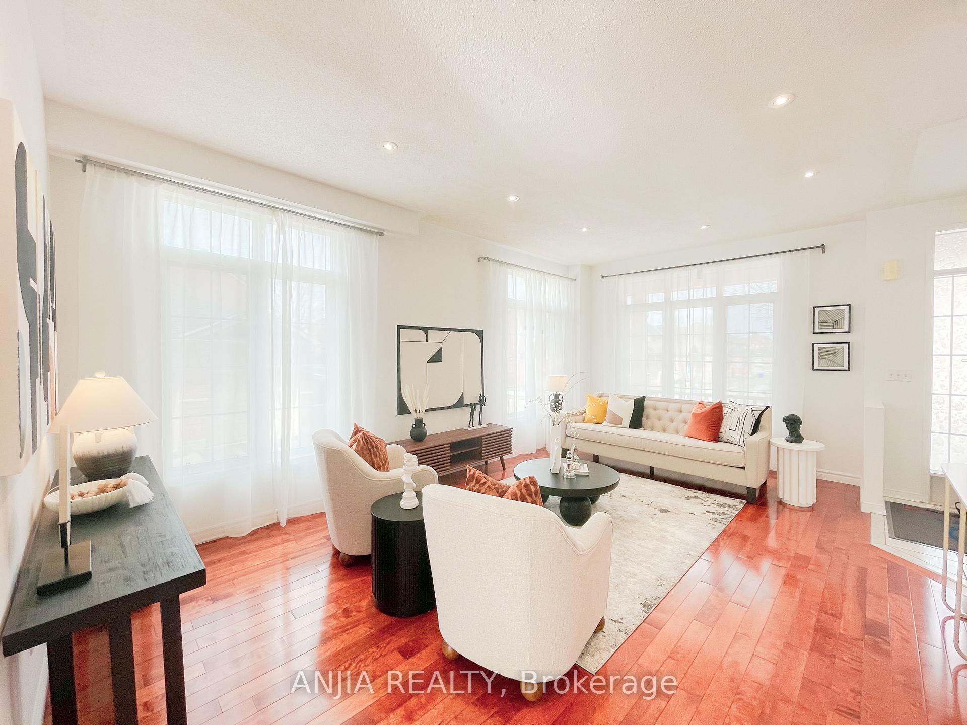 Photo 7 of 24 Crawford Street, Markham, Berczy — HOMEH