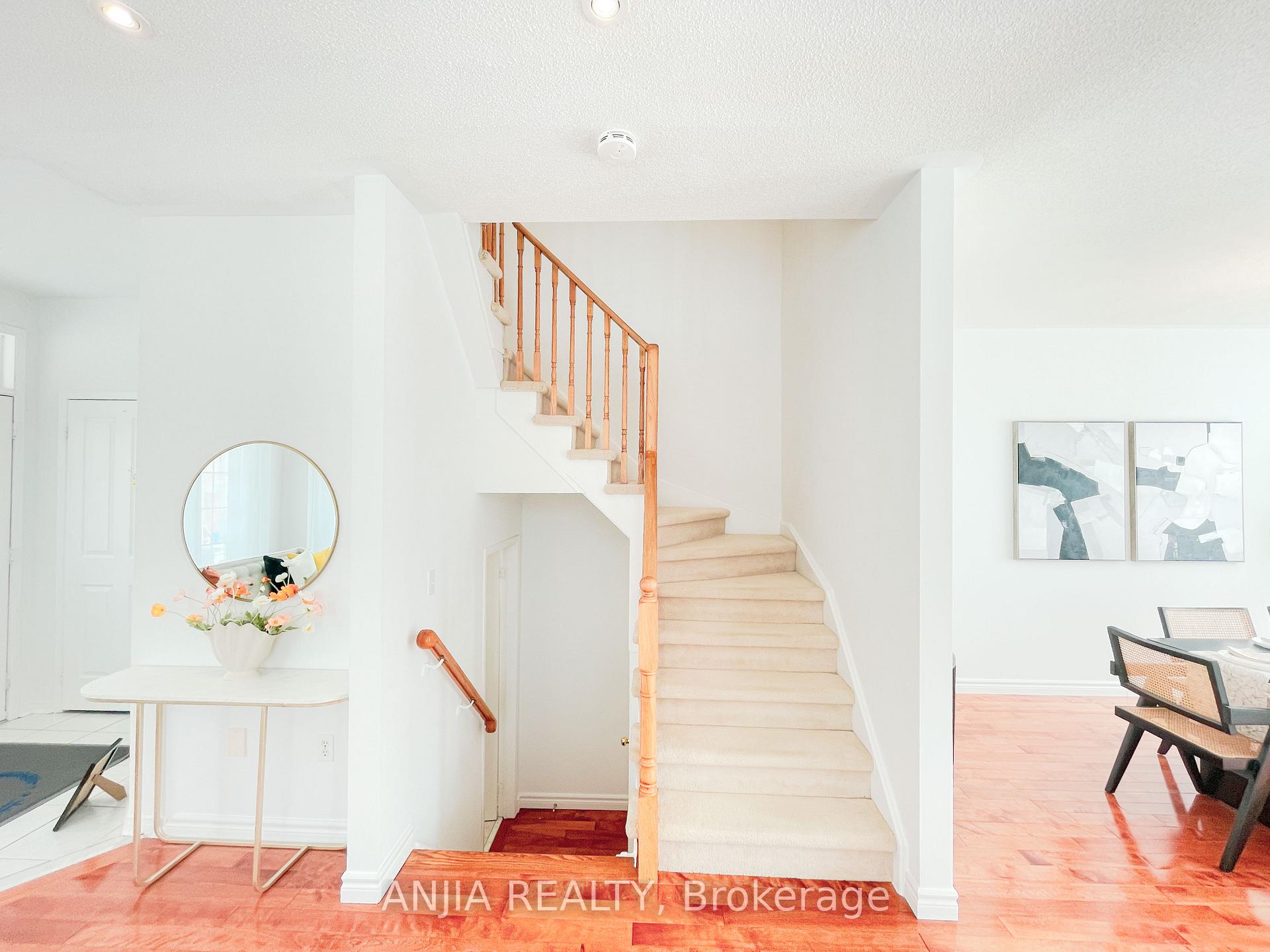 Photo 24 of 24 Crawford Street, Markham, Berczy — HOMEH