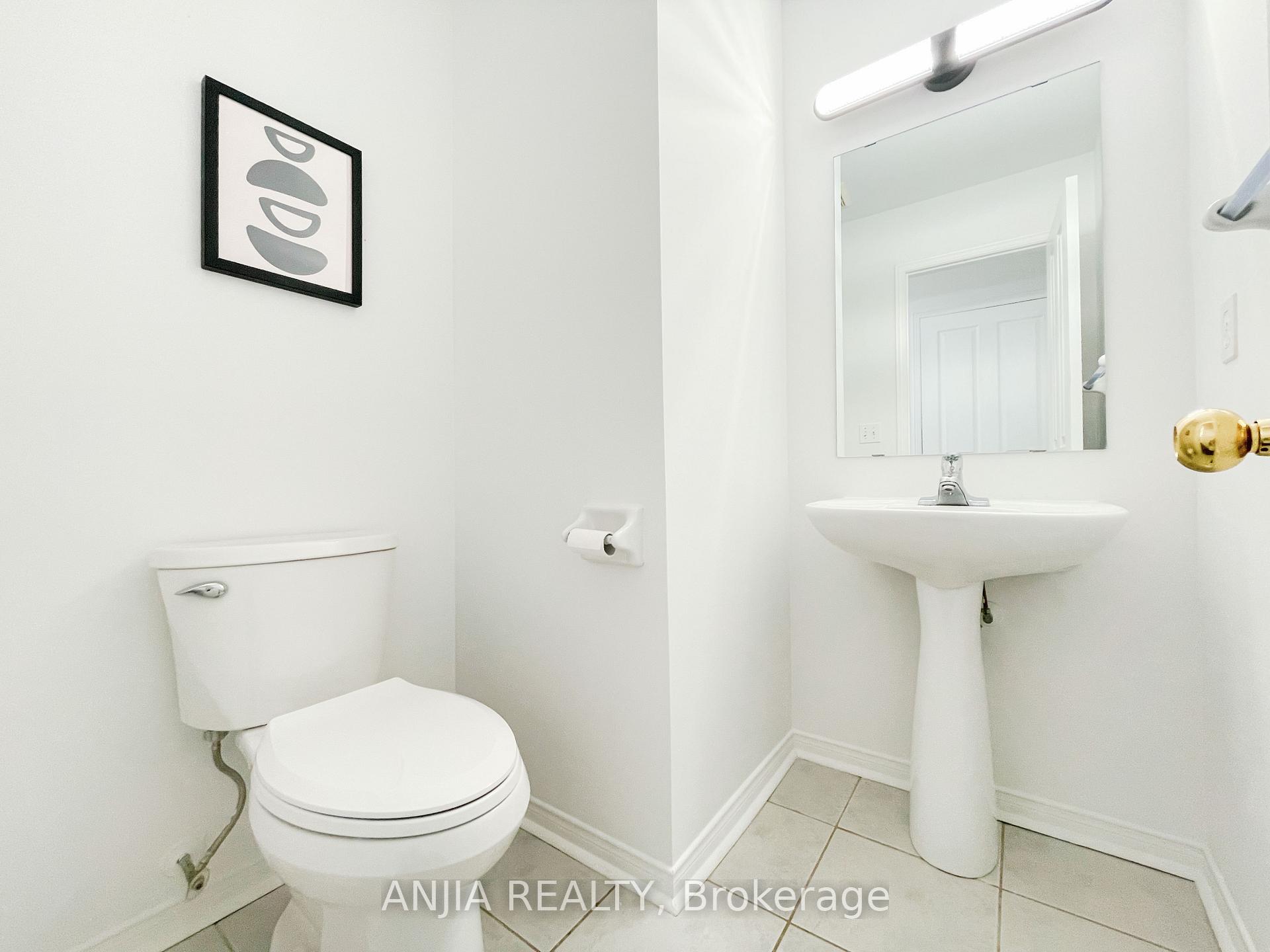 Photo 25 of 24 Crawford Street, Markham, Berczy — HOMEH
