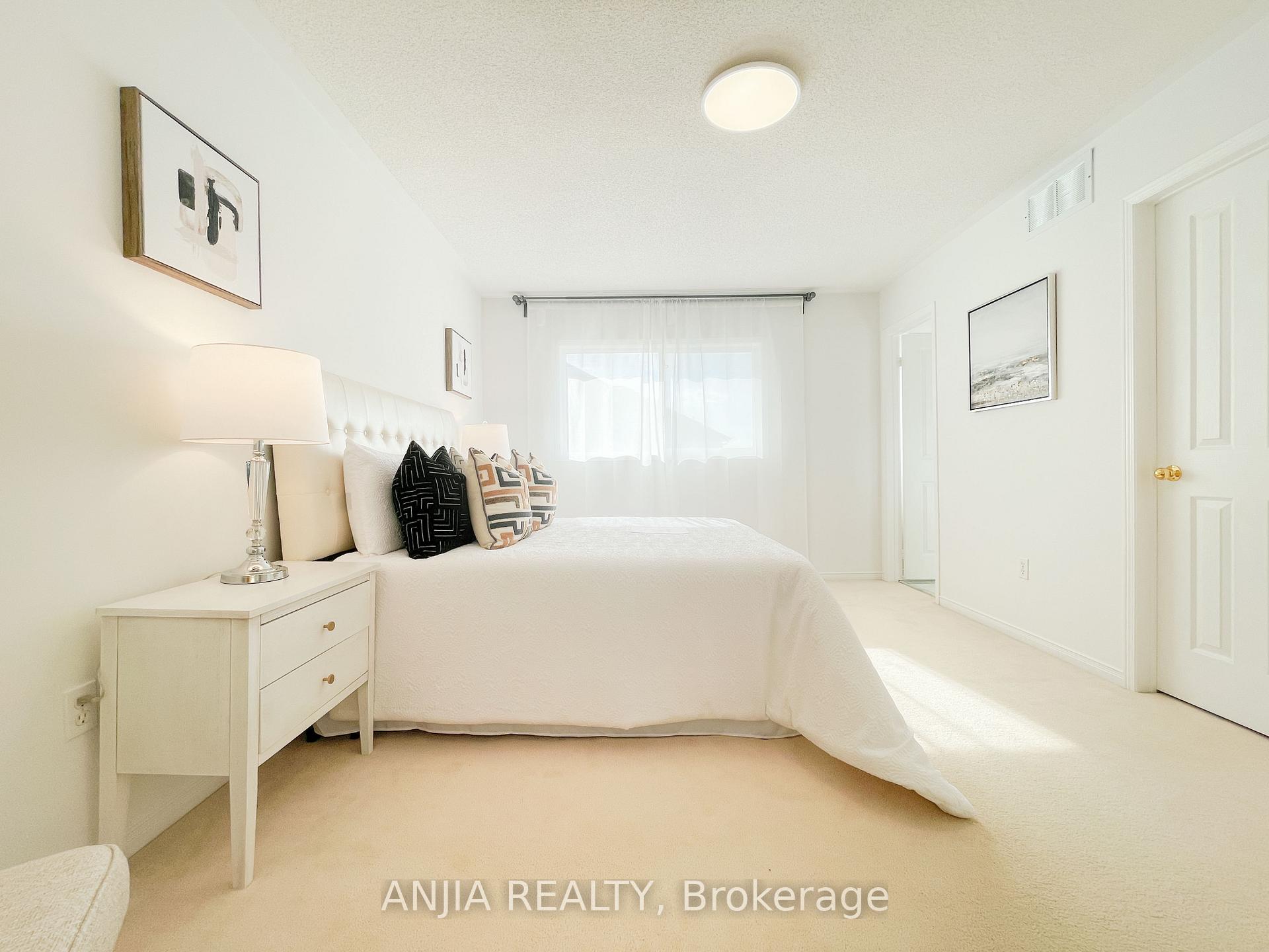 Photo 27 of 24 Crawford Street, Markham, Berczy — HOMEH
