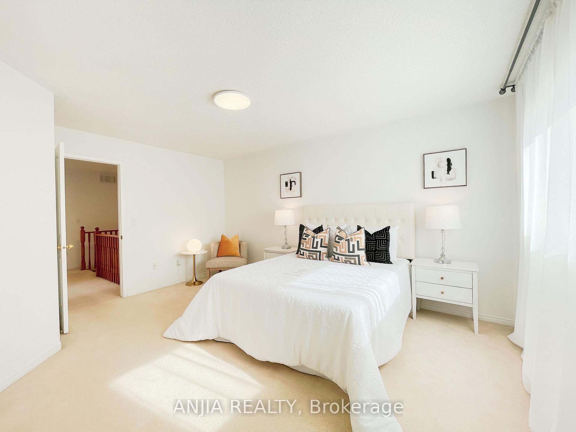 Photo 29 of 24 Crawford Street, Markham, Berczy — HOMEH