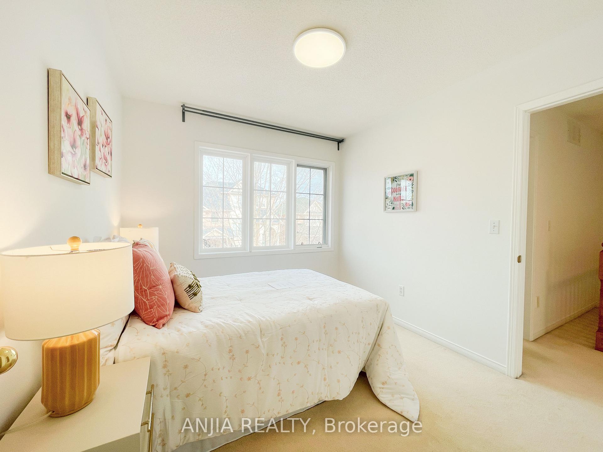 Photo 38 of 24 Crawford Street, Markham, Berczy — HOMEH