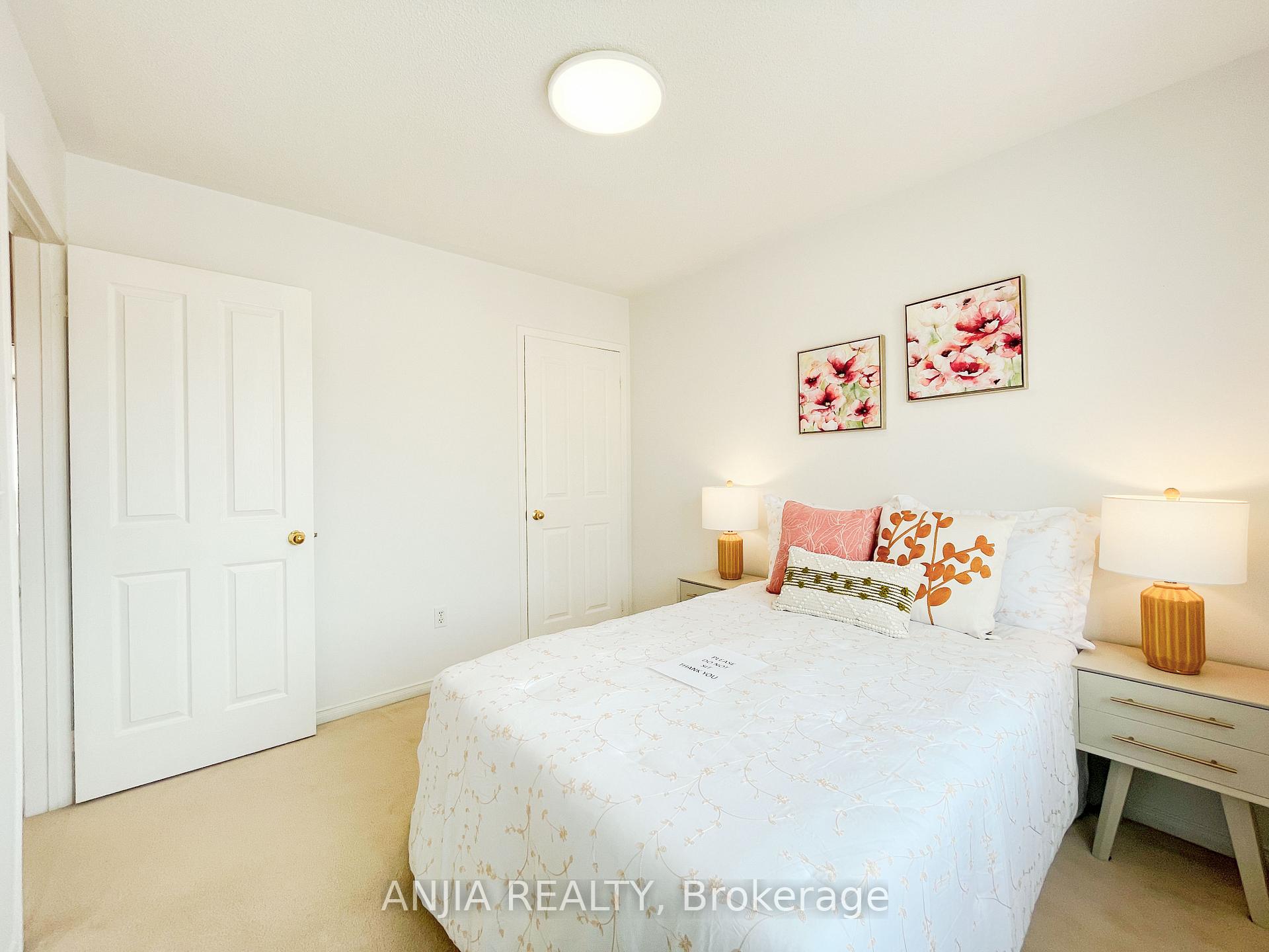 Photo 41 of 24 Crawford Street, Markham, Berczy — HOMEH