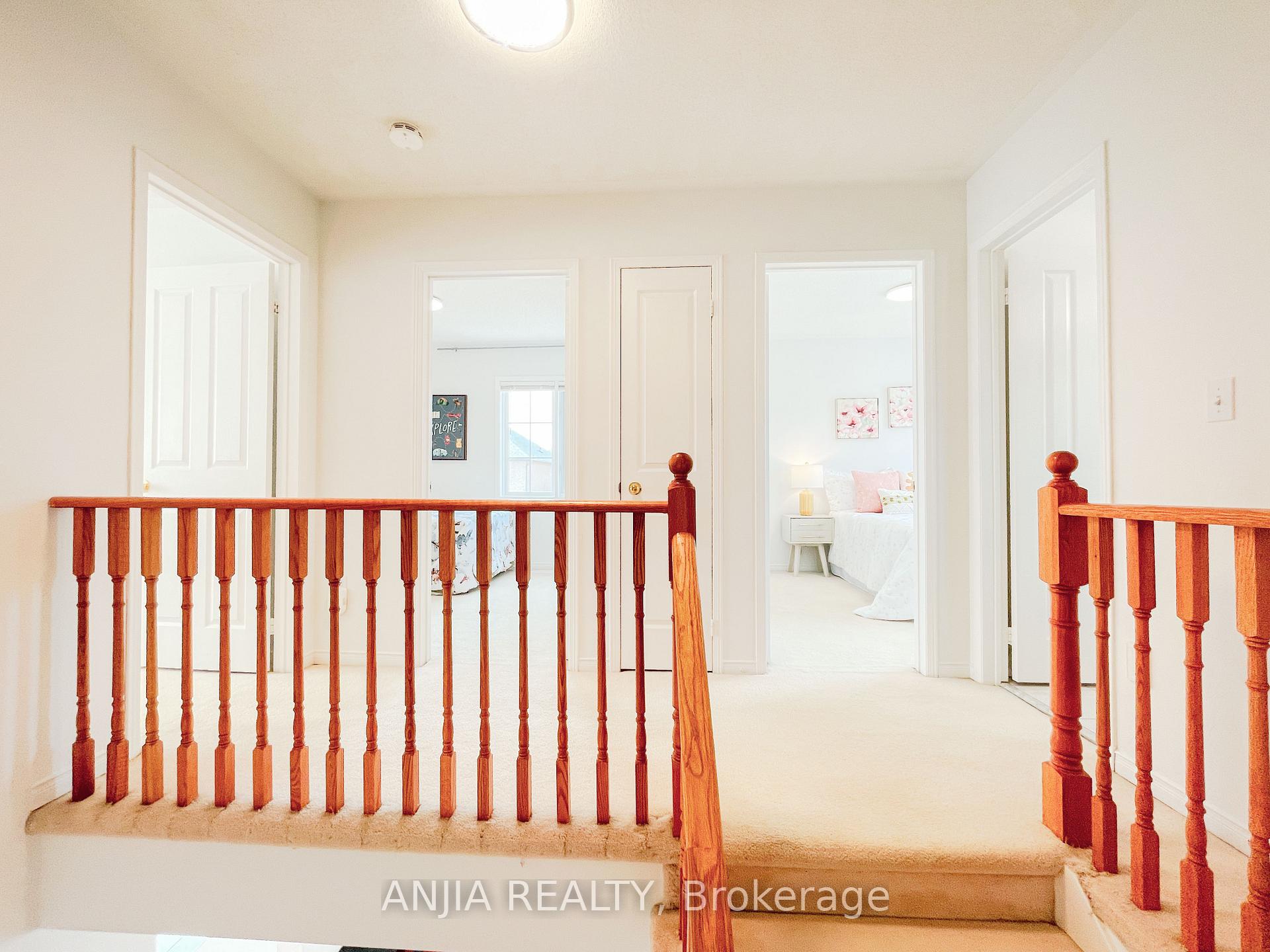Photo 43 of 24 Crawford Street, Markham, Berczy — HOMEH