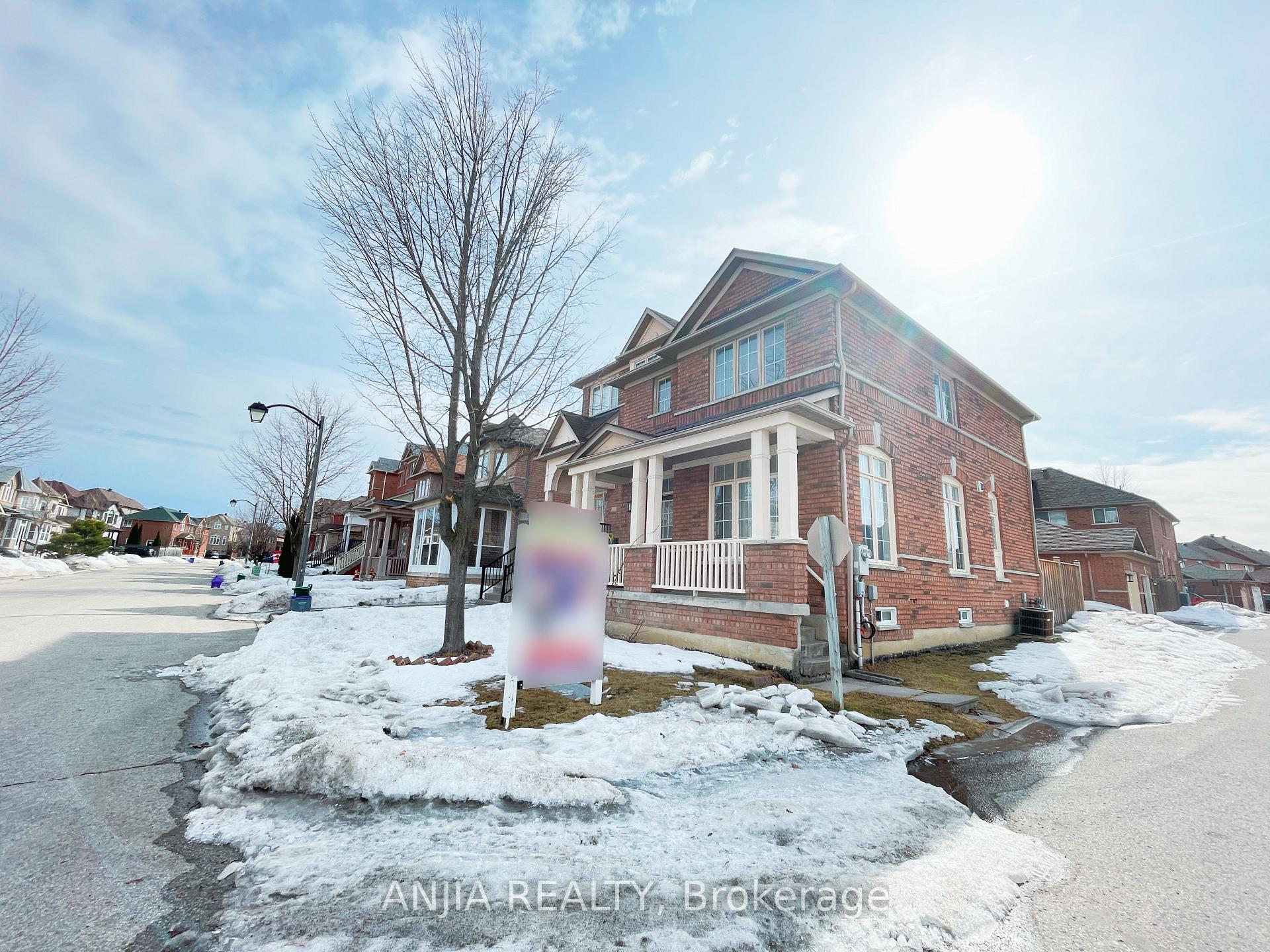 Photo 49 of 24 Crawford Street, Markham, Berczy — HOMEH