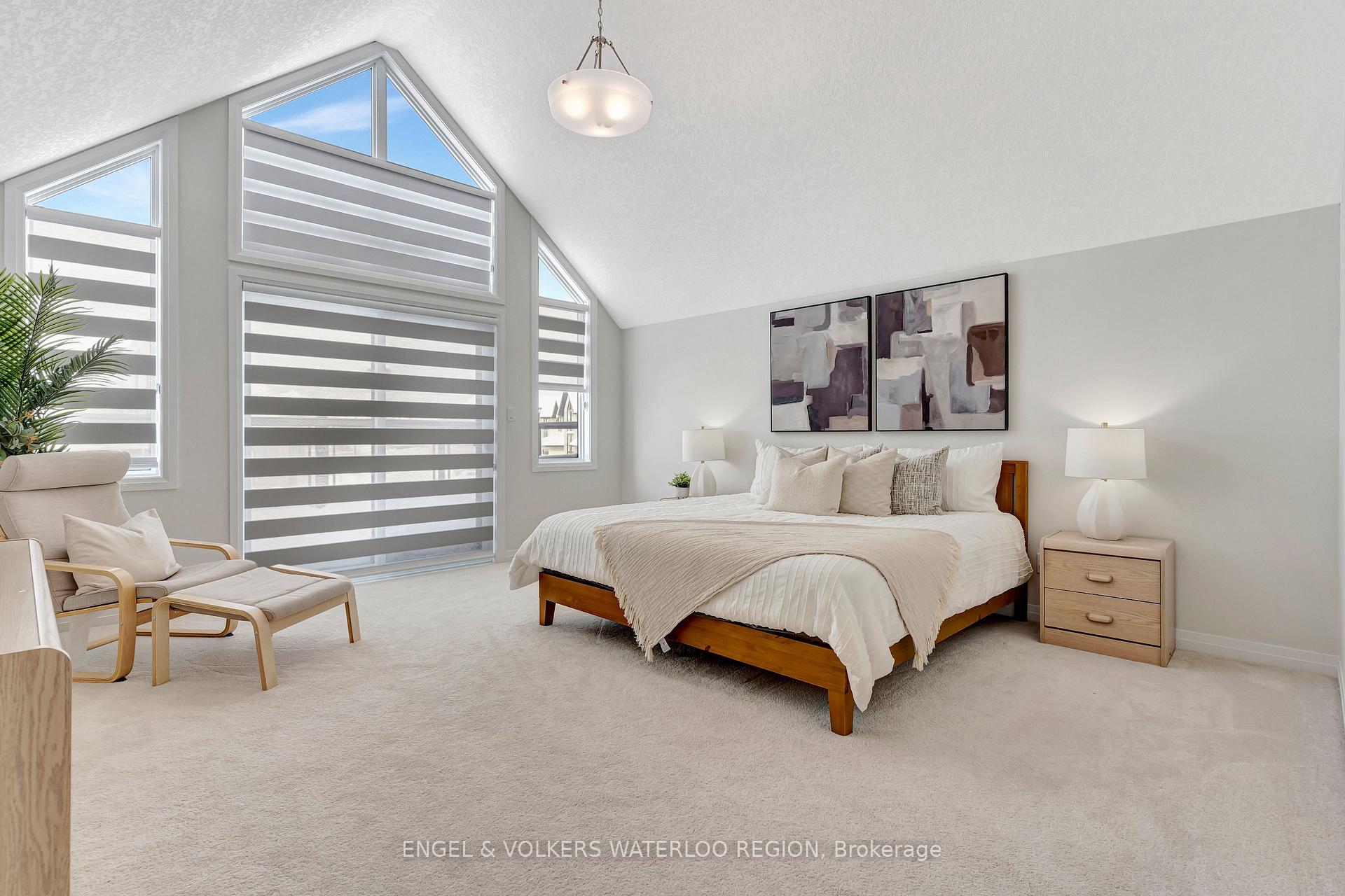 Photo 1 of 931 Stonecliffe Walk, Kitchener — HOMEH