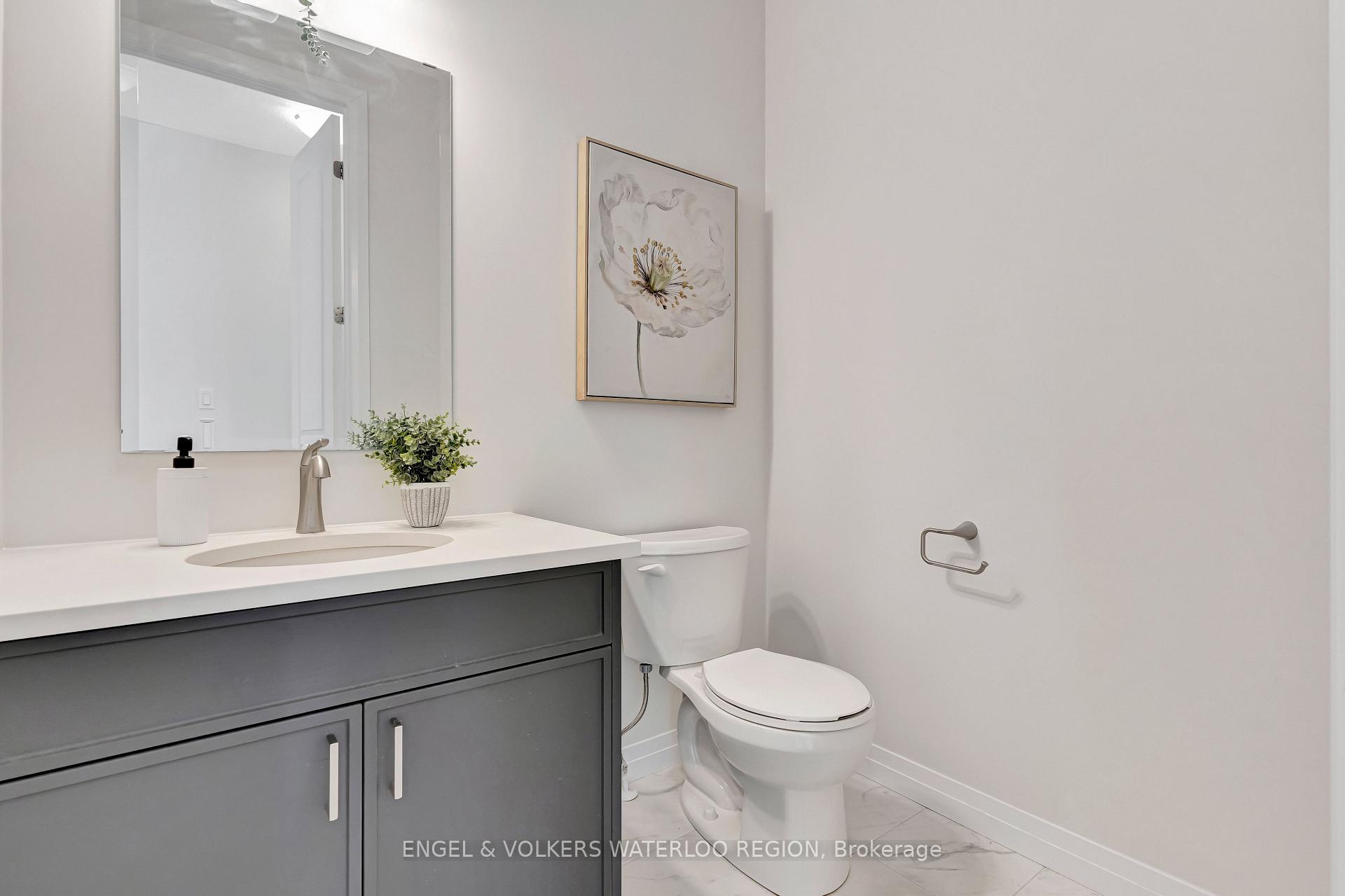 Photo 9 of 931 Stonecliffe Walk, Kitchener — HOMEH