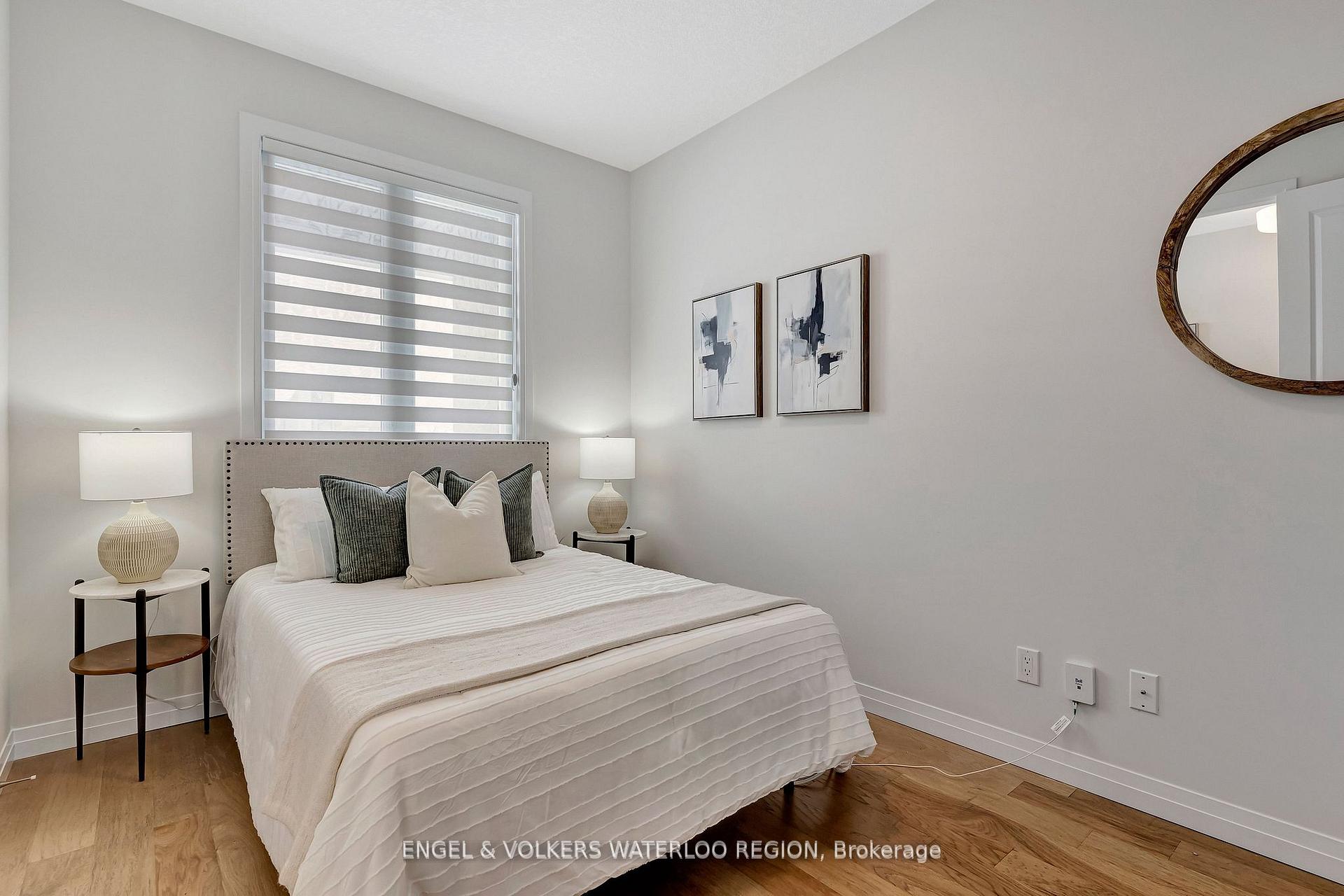 Photo 10 of 931 Stonecliffe Walk, Kitchener — HOMEH