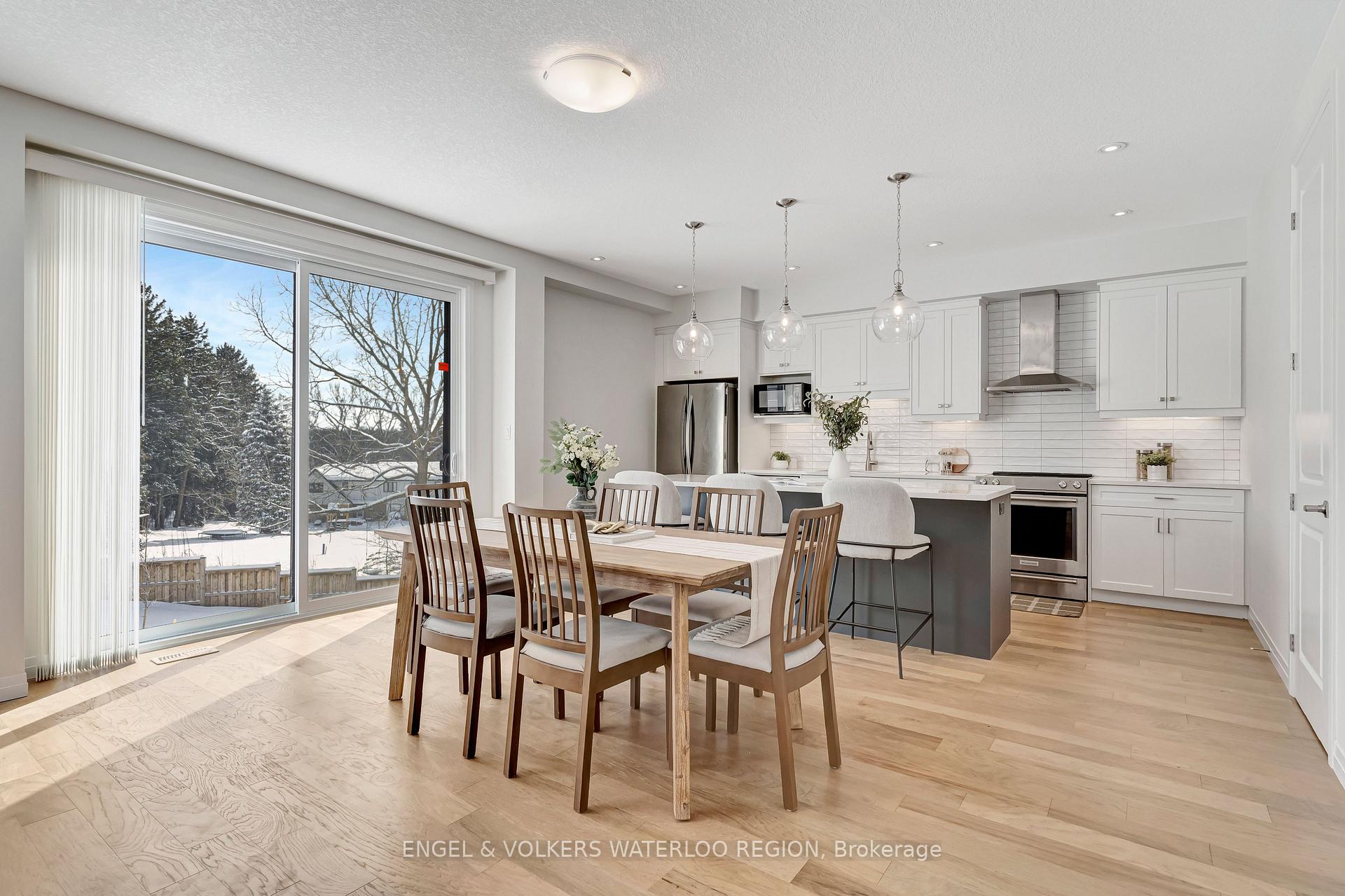 Photo 18 of 931 Stonecliffe Walk, Kitchener — HOMEH