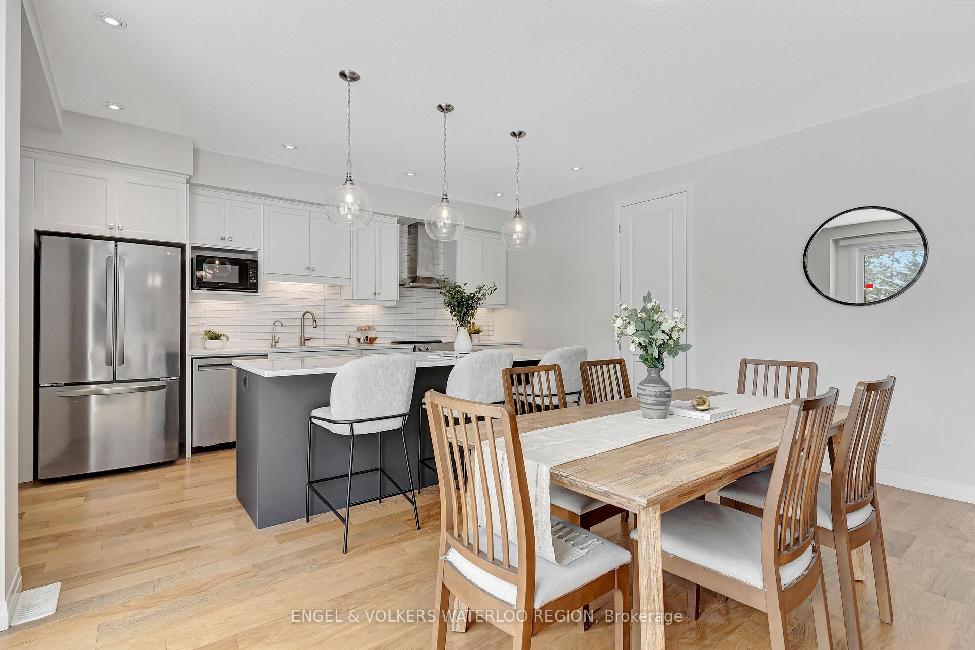 Photo 19 of 931 Stonecliffe Walk, Kitchener — HOMEH