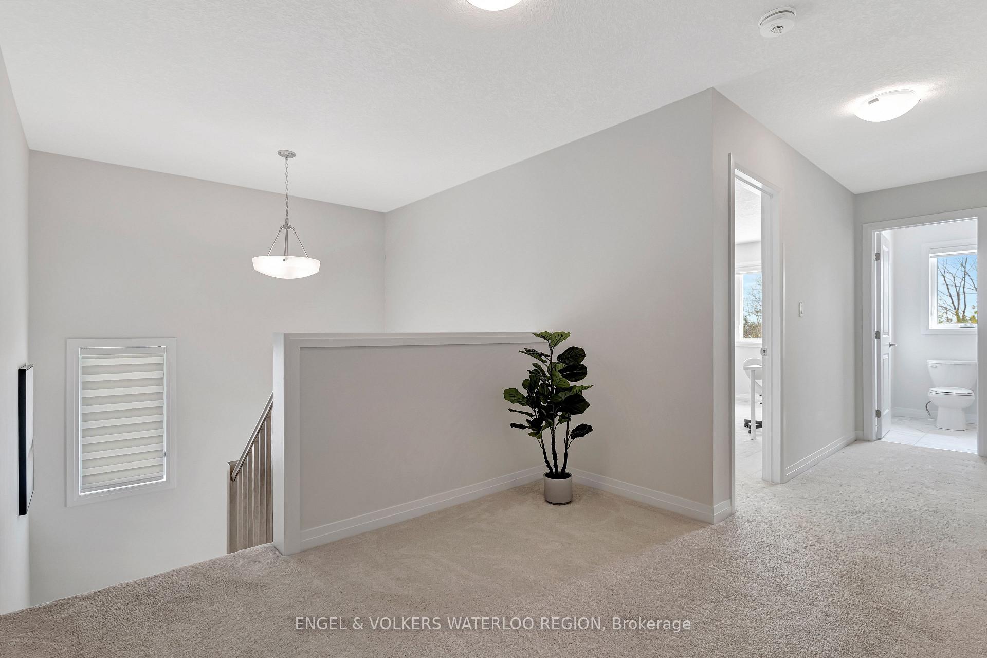 Photo 23 of 931 Stonecliffe Walk, Kitchener — HOMEH