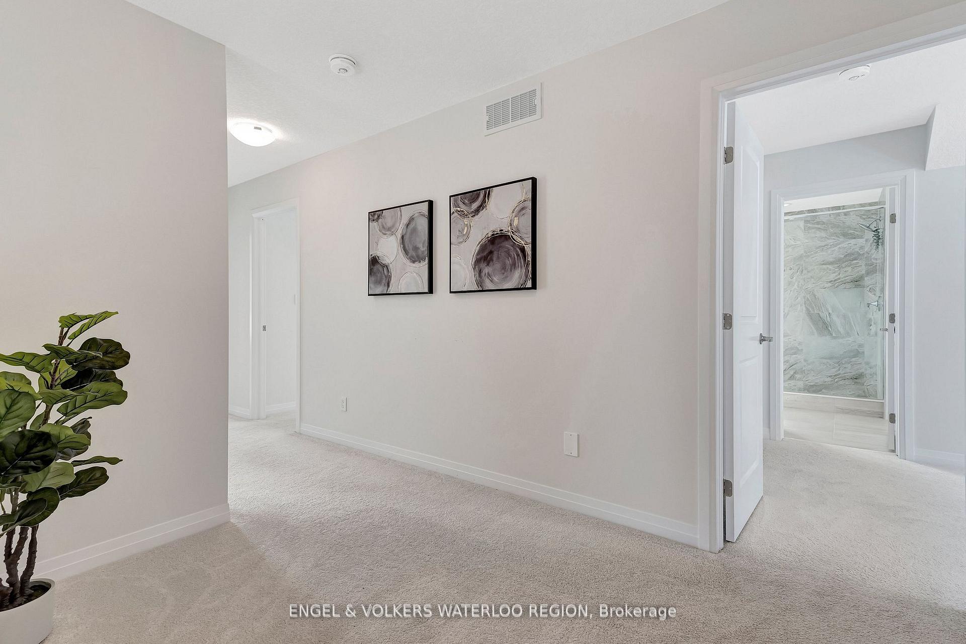 Photo 24 of 931 Stonecliffe Walk, Kitchener — HOMEH