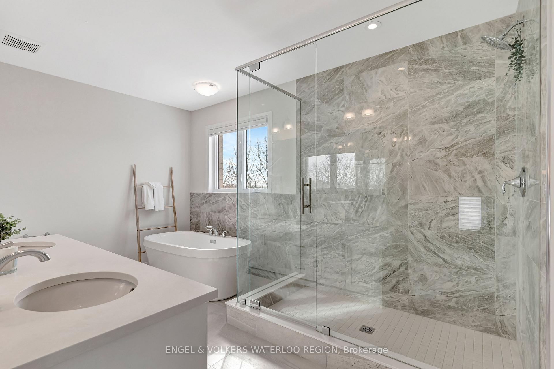 Photo 28 of 931 Stonecliffe Walk, Kitchener — HOMEH
