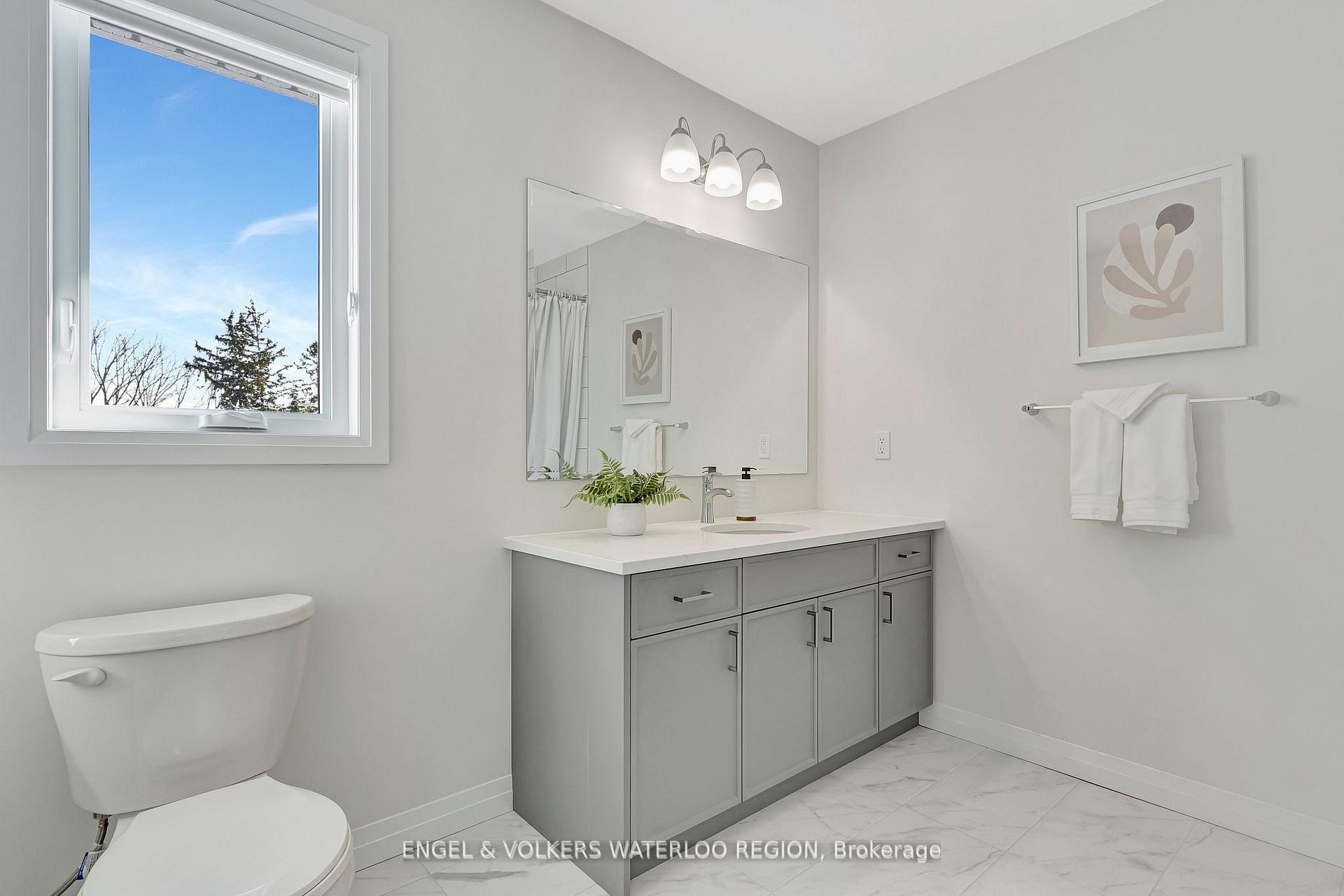 Photo 35 of 931 Stonecliffe Walk, Kitchener — HOMEH