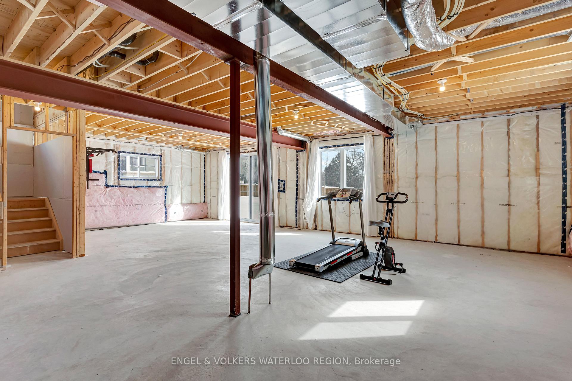 Photo 37 of 931 Stonecliffe Walk, Kitchener — HOMEH