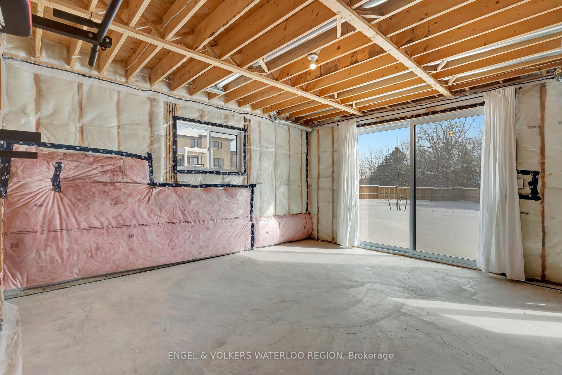 Photo 39 of 931 Stonecliffe Walk, Kitchener — HOMEH