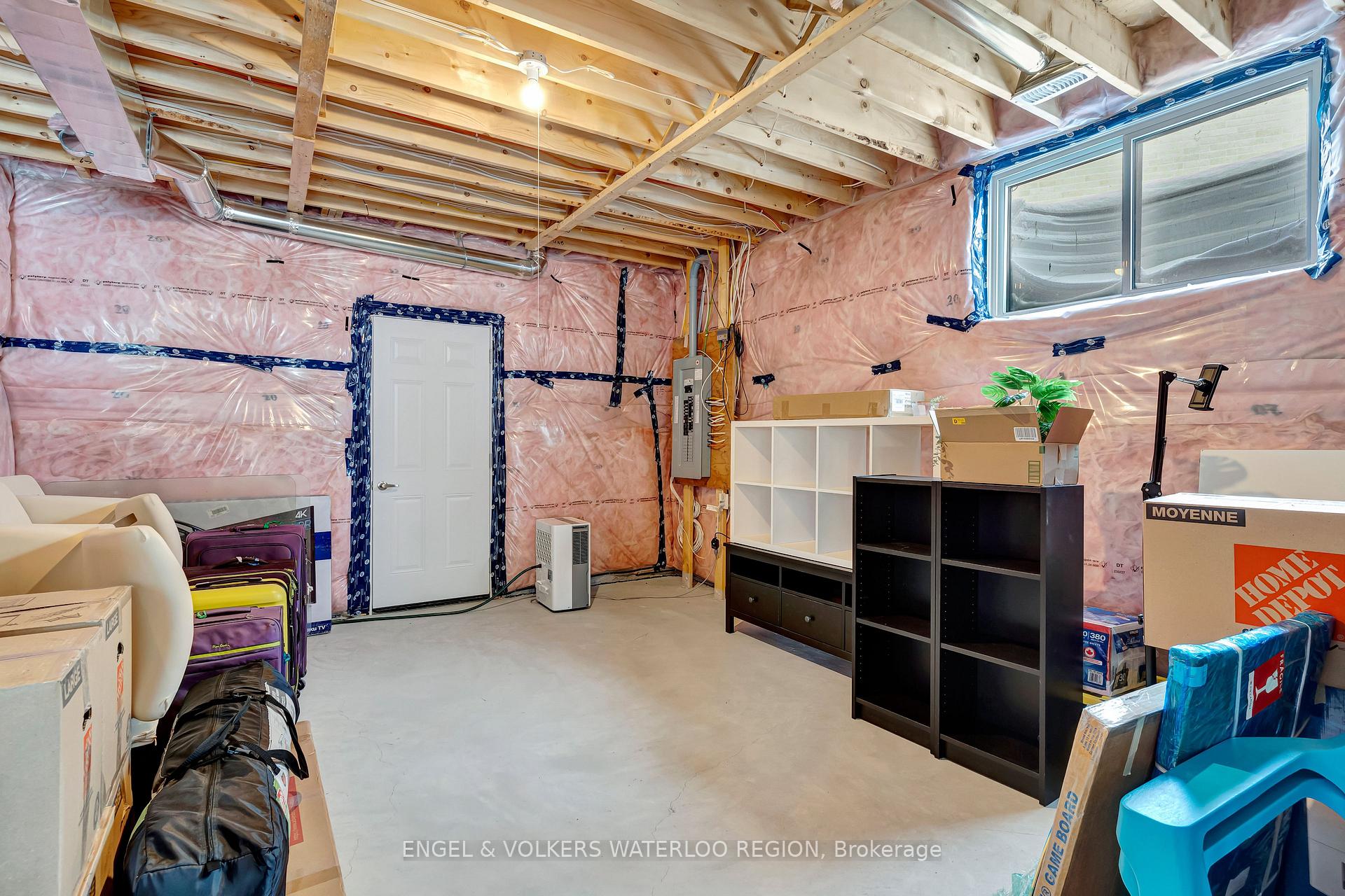Photo 40 of 931 Stonecliffe Walk, Kitchener — HOMEH