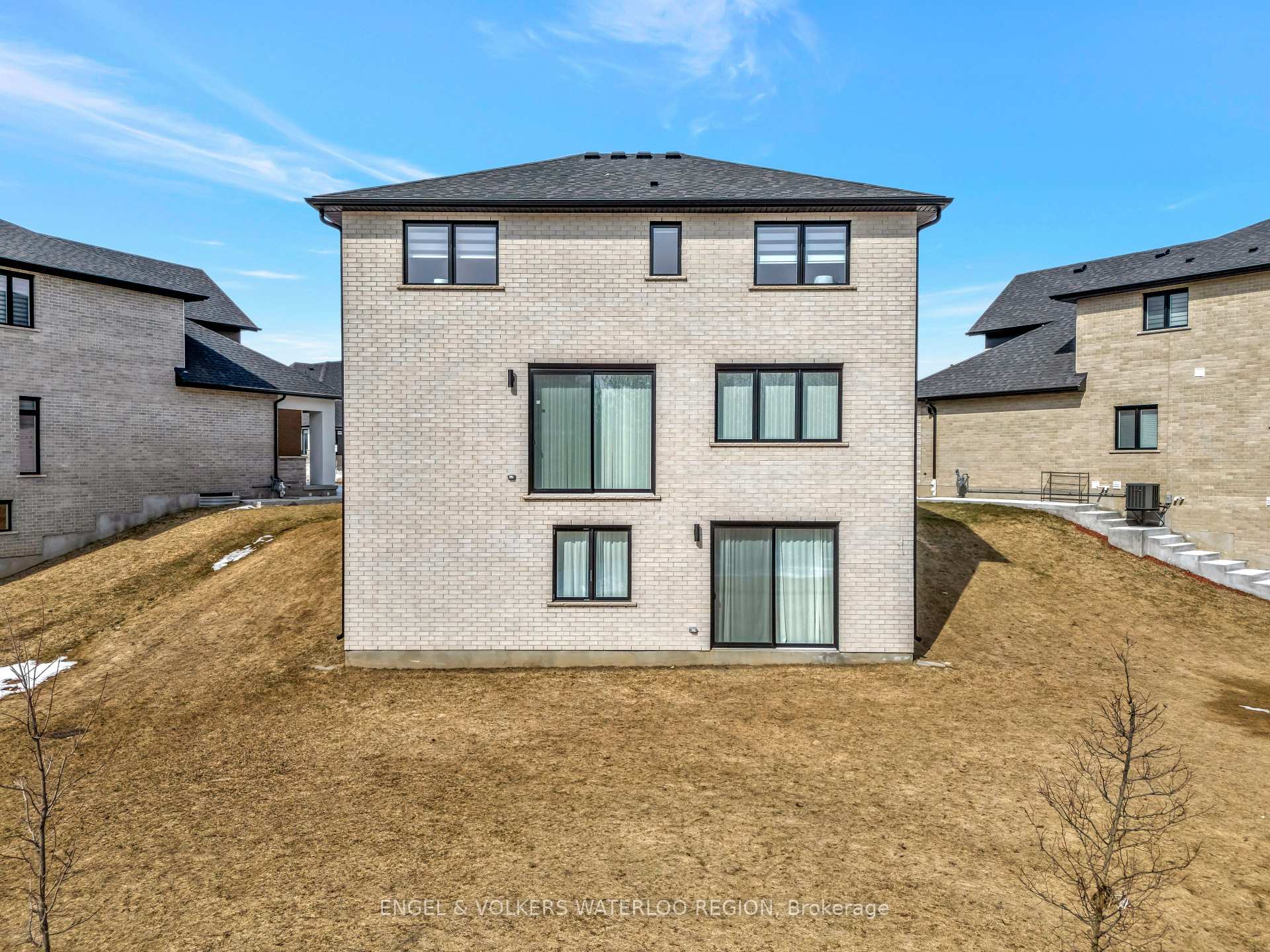 Photo 41 of 931 Stonecliffe Walk, Kitchener — HOMEH
