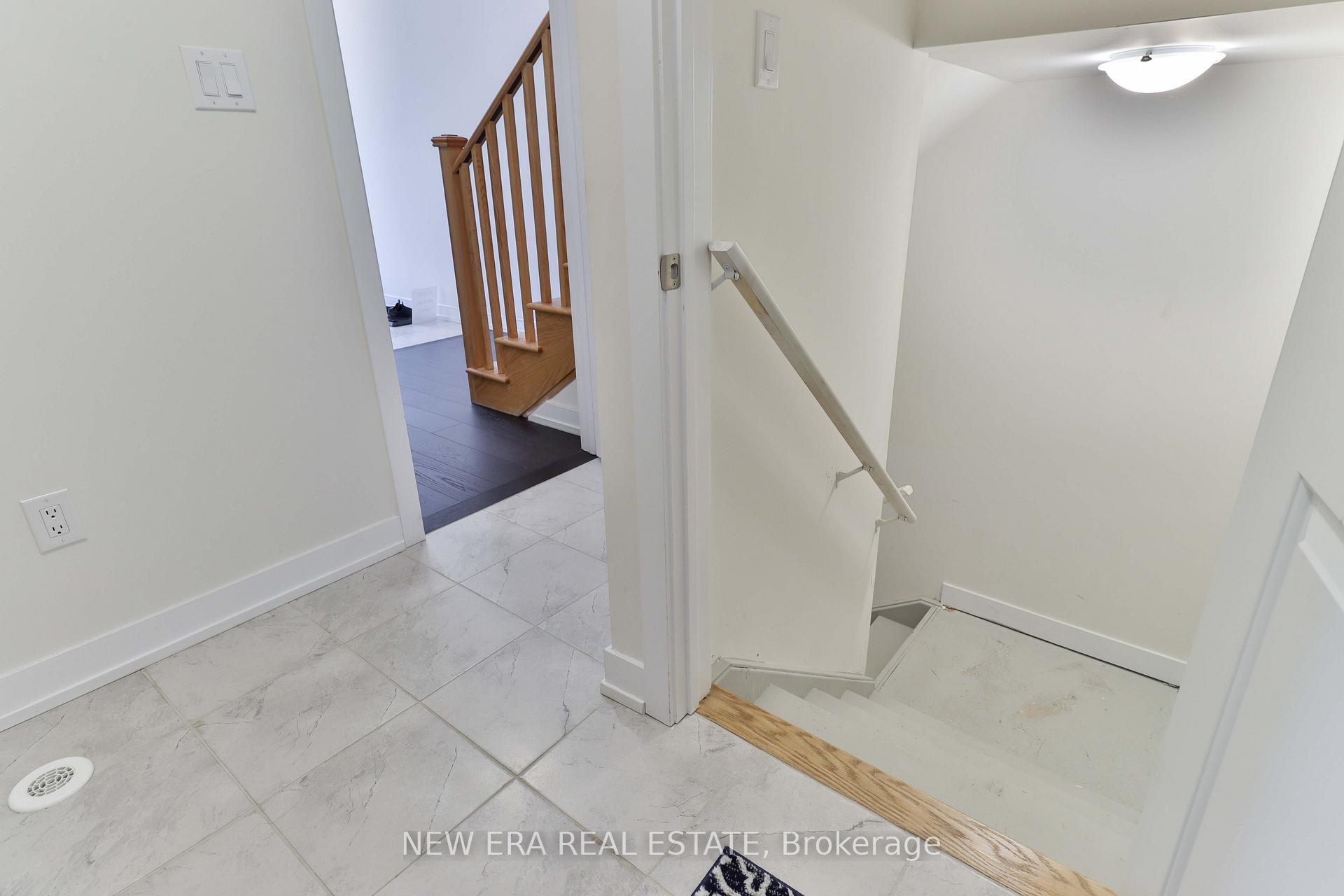 Photo 5 of 81 Stauffer Crescent, Markham, Cornell — HOMEH