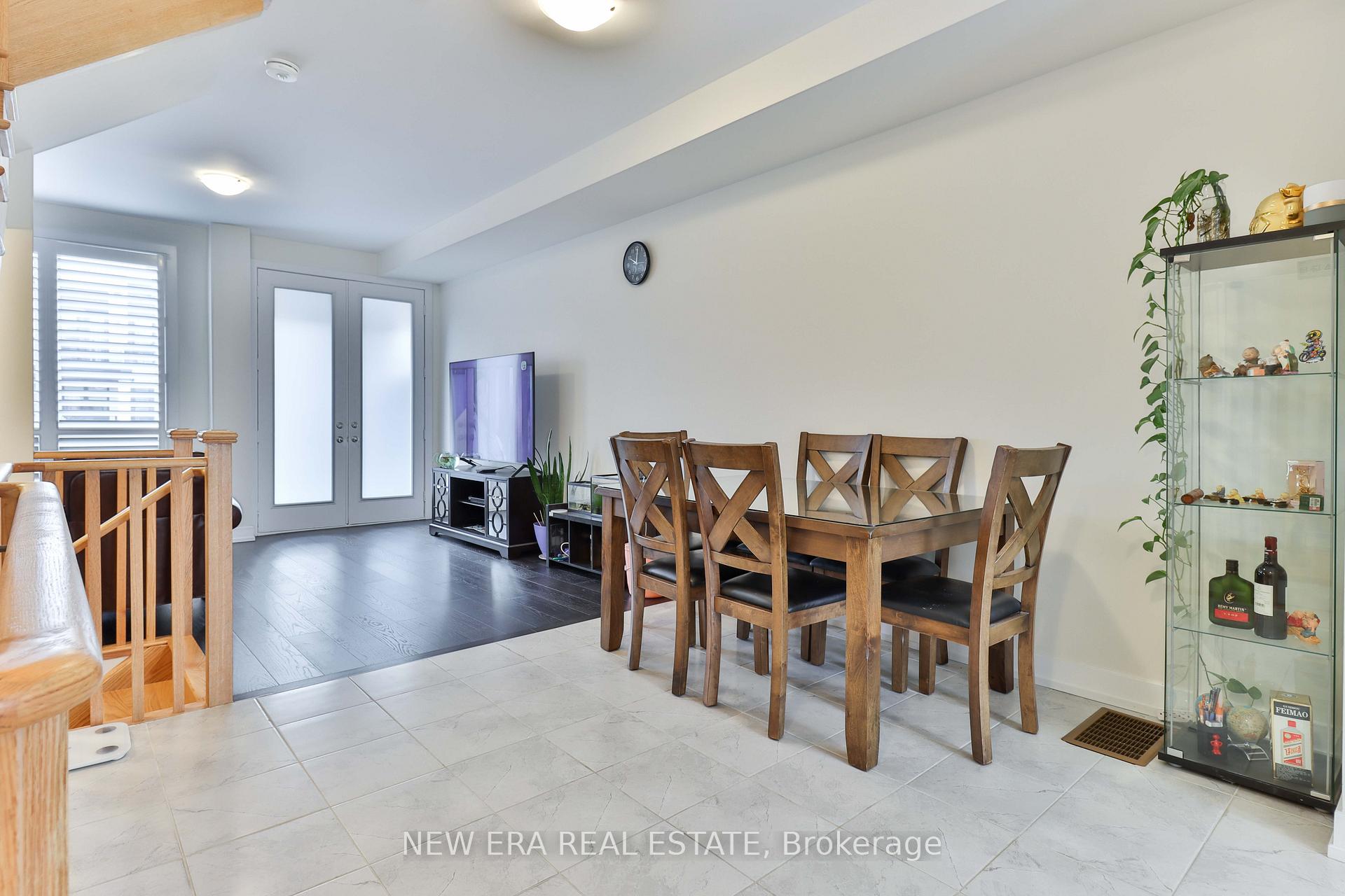 Photo 14 of 81 Stauffer Crescent, Markham, Cornell — HOMEH