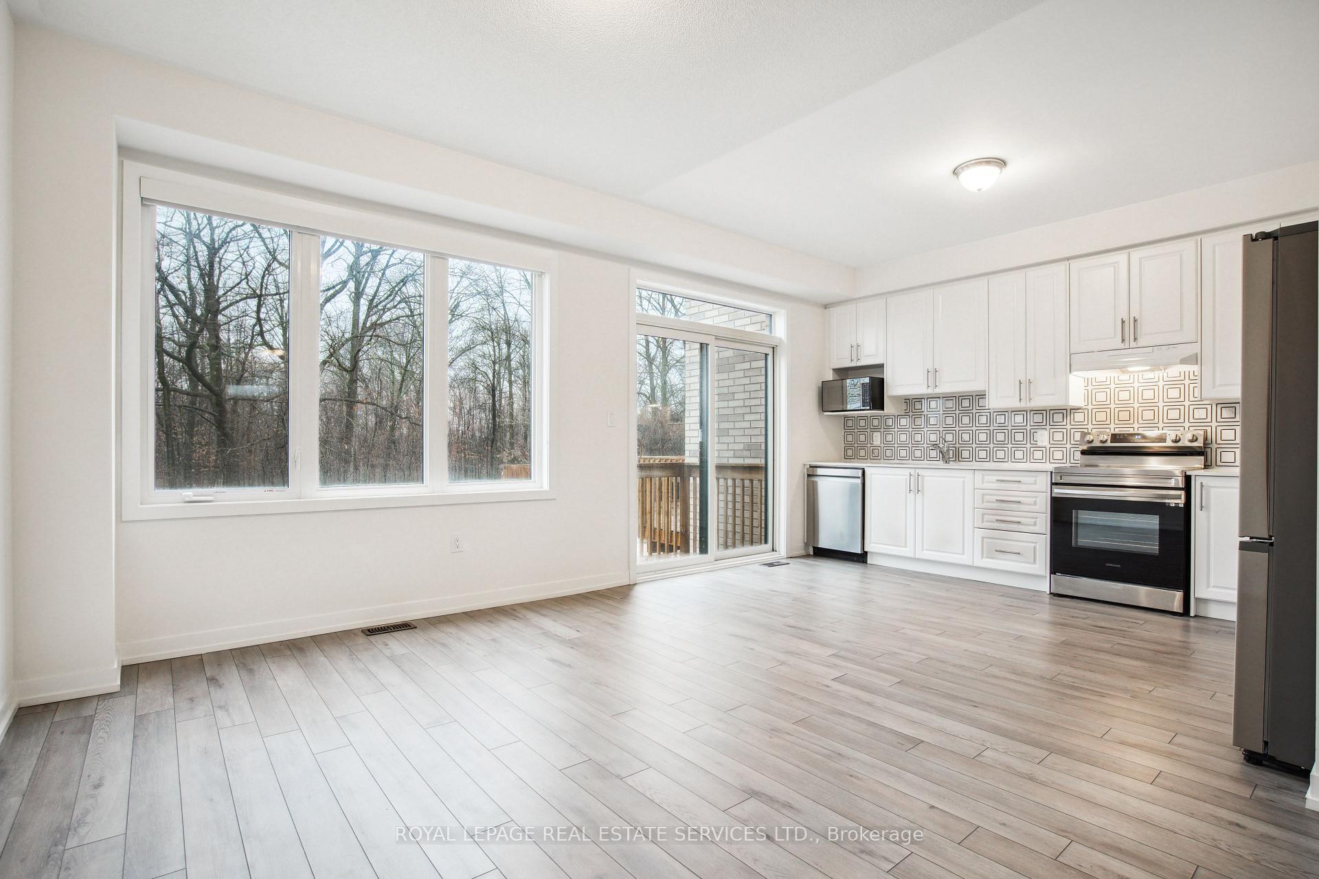 Photo 3 of 1450 Rose Way, Milton, Cobban — HOMEH