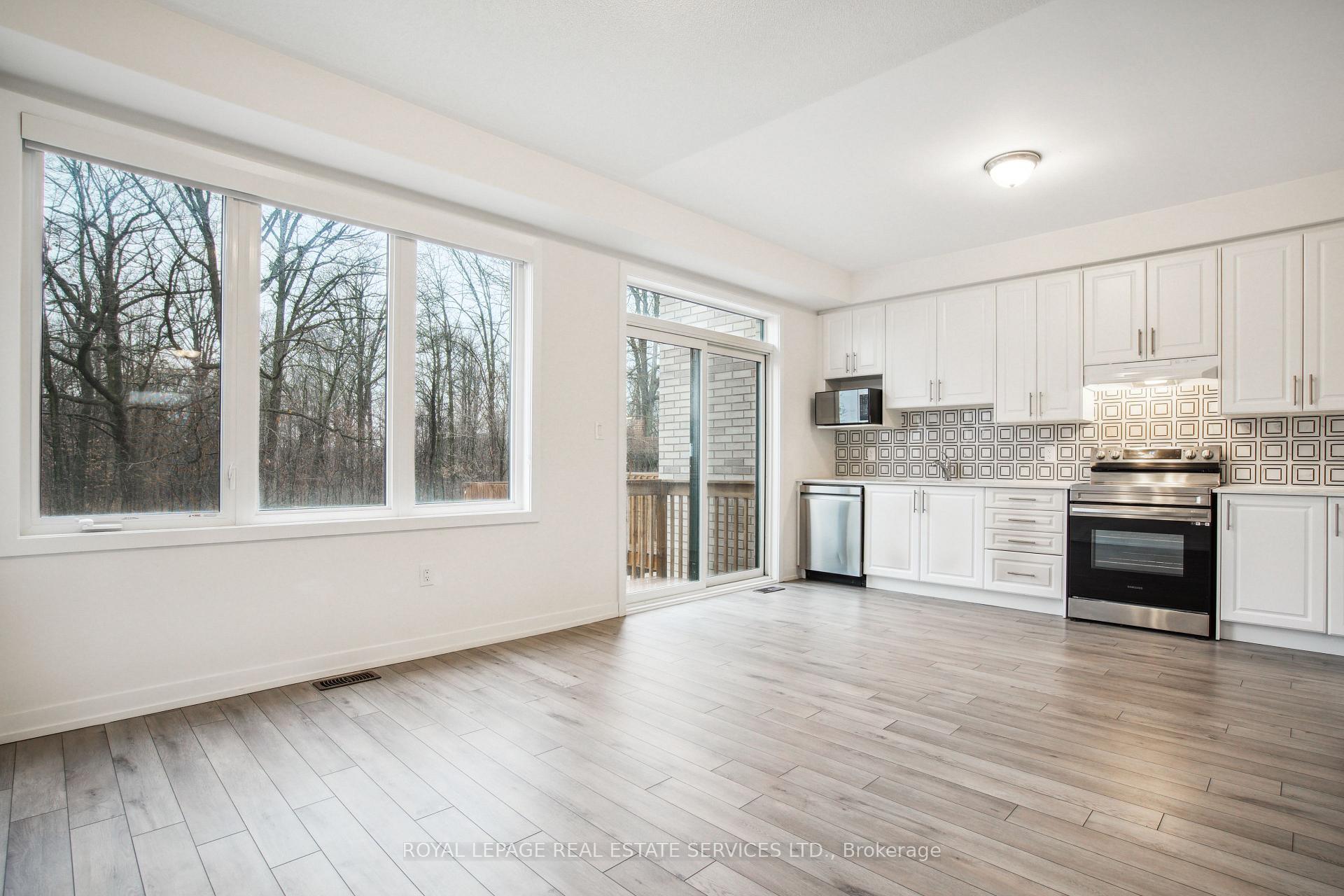 Photo 5 of 1450 Rose Way, Milton, Cobban — HOMEH