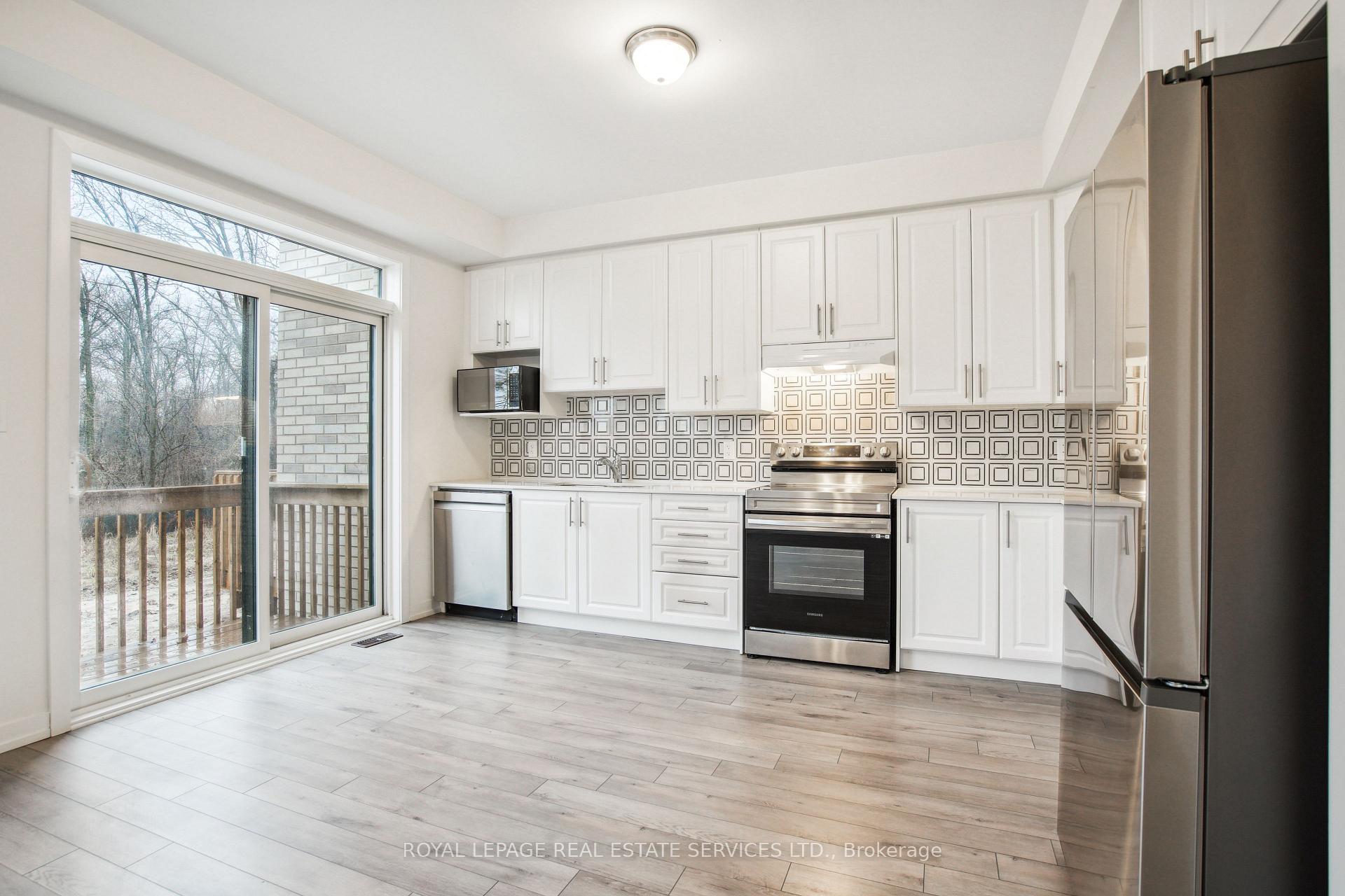 Photo 7 of 1450 Rose Way, Milton, Cobban — HOMEH