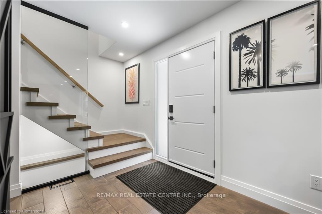 Photo 3 of 52 Rosewood Drive, Kitchener — HOMEH