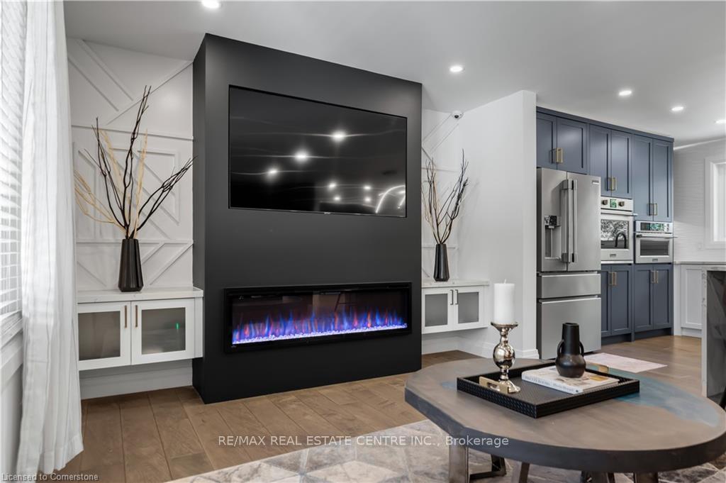 Photo 8 of 52 Rosewood Drive, Kitchener — HOMEH