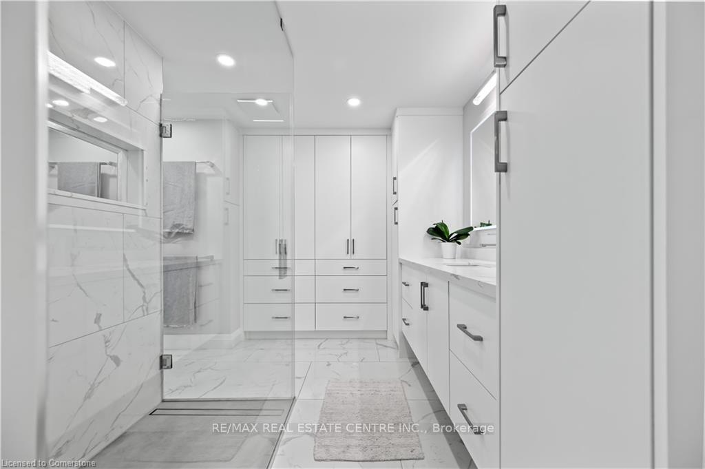 Photo 20 of 52 Rosewood Drive, Kitchener — HOMEH